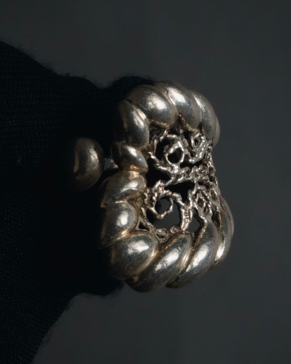"Christian Dior" Rope-edged filigree signet ring