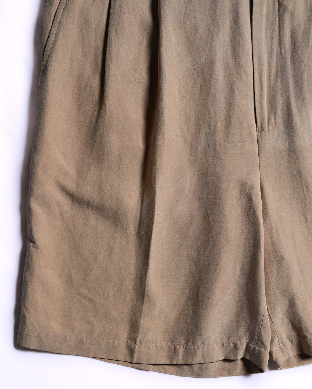 VINTAGE/ Silk & Linen Blended 2 Tuck Shorts Right Brown