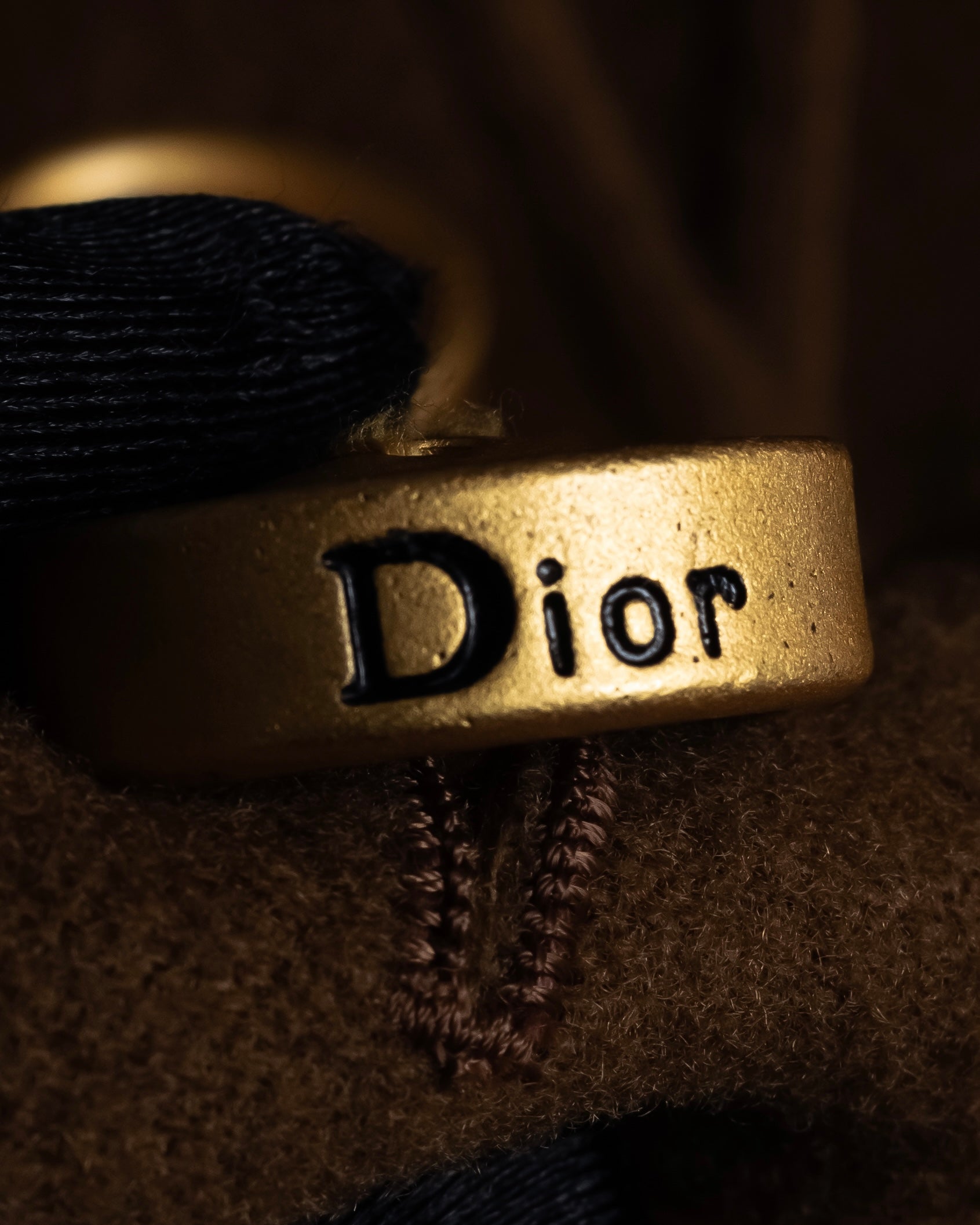 -SPECIAL- "Christian Dior" 80's-90's
Shaped flare silhouette collarless coat