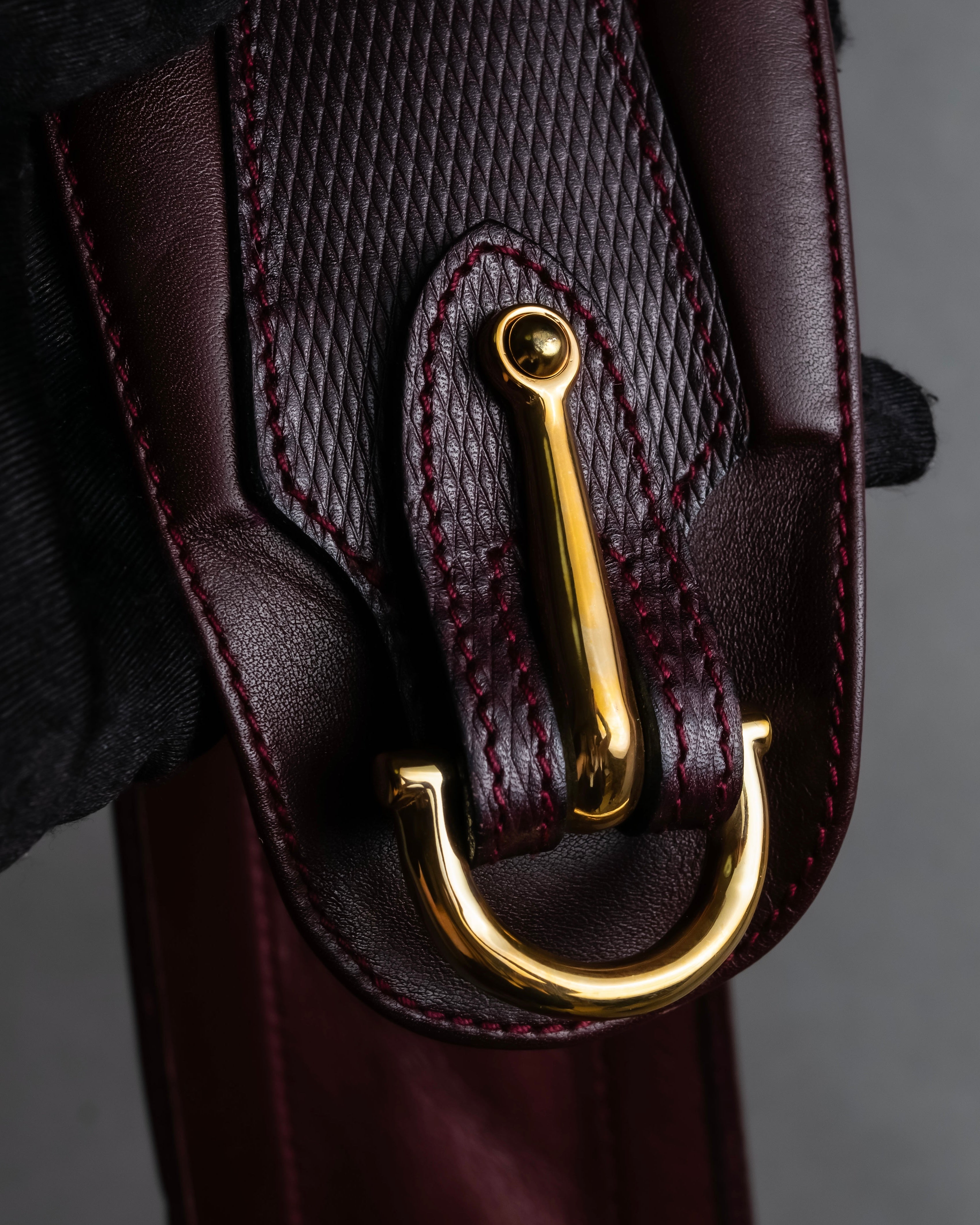 "GUCCI" Equus-derived bordeaux leather belt