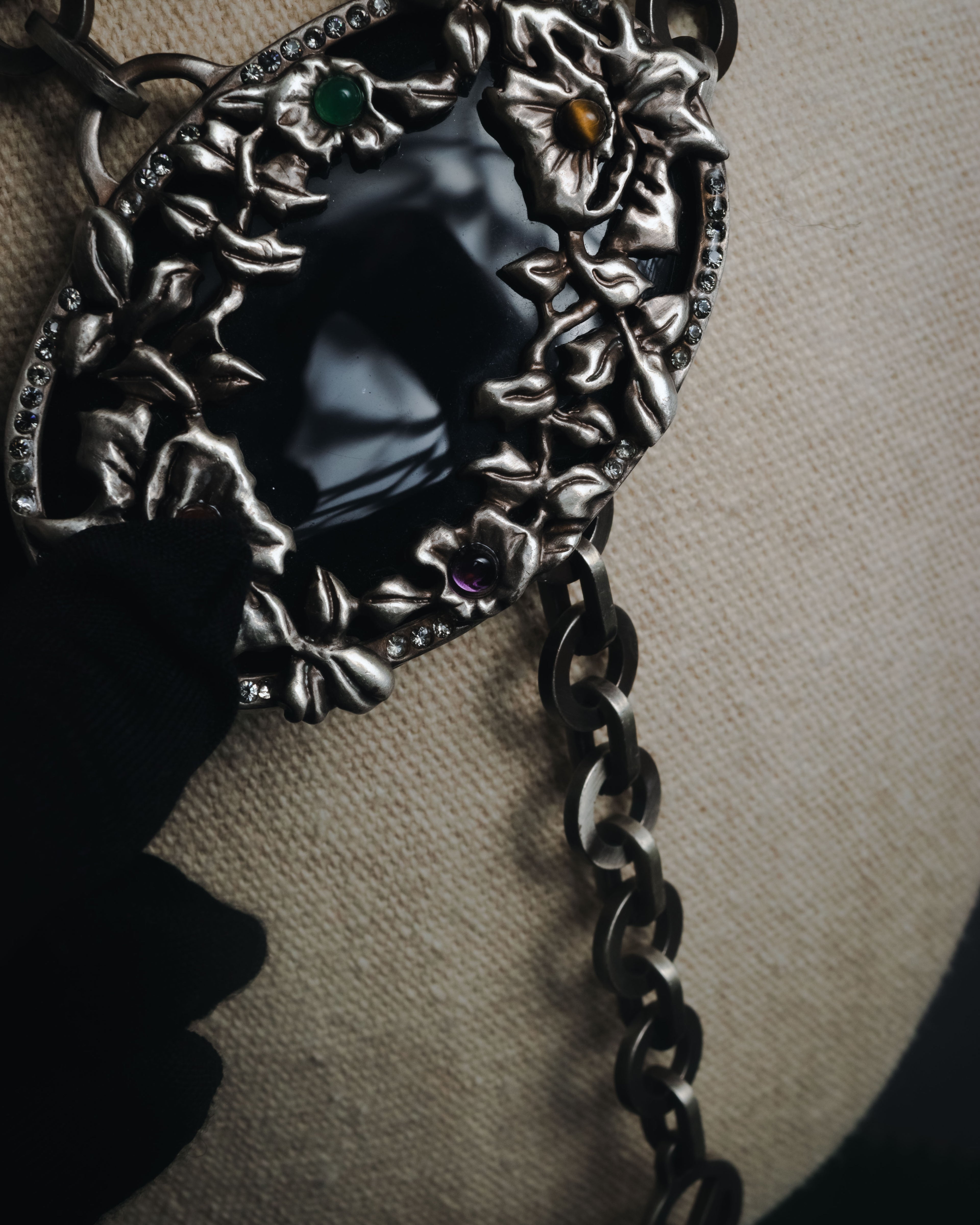 "VALENTINO GARAVANI" 2010’s dark romantic statement necklace＆belt