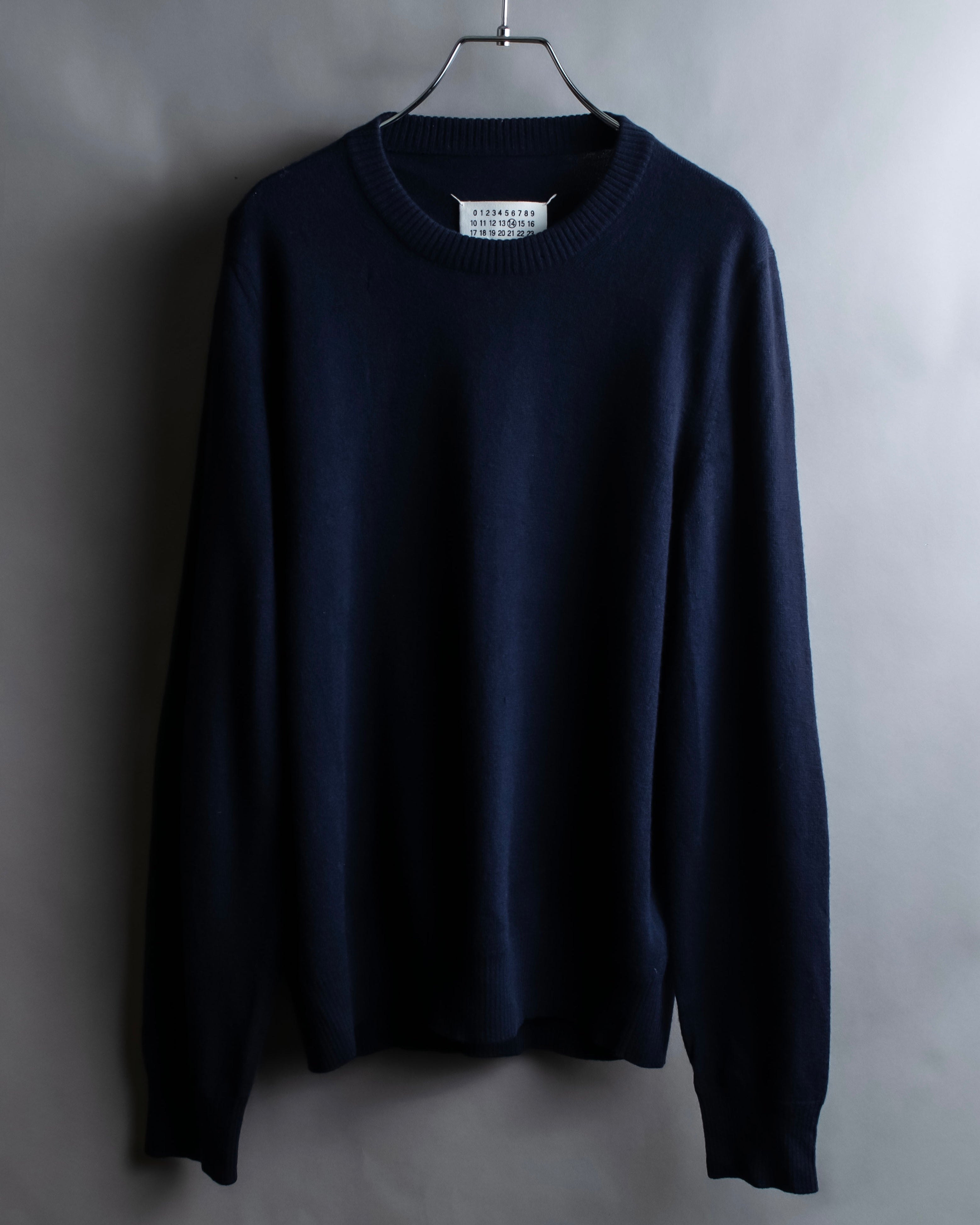 "MAISON MARGIELA" 16AW elbow patch design navy color knit