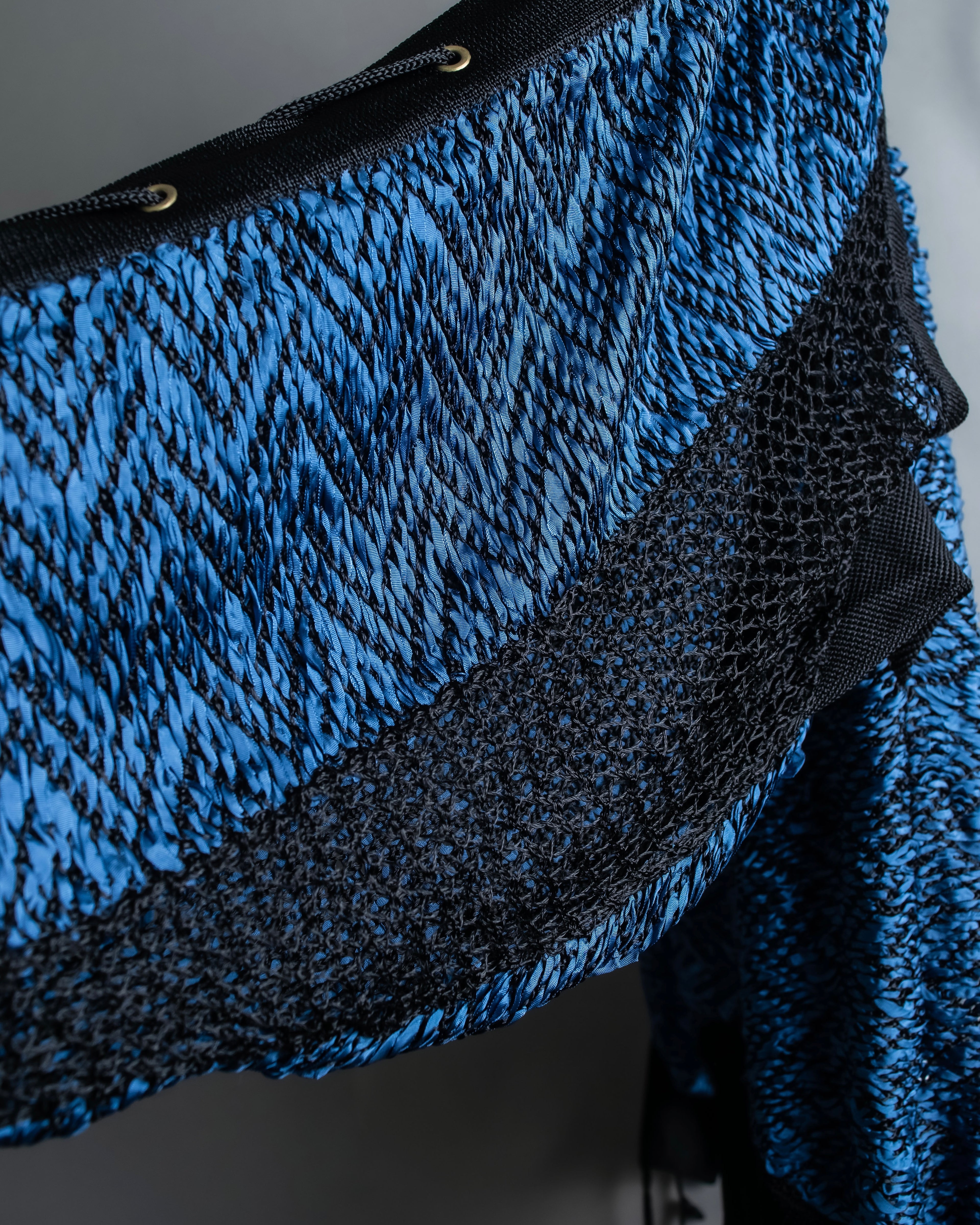 "TOGA ARCHIVES" String design mesh switching melange knit