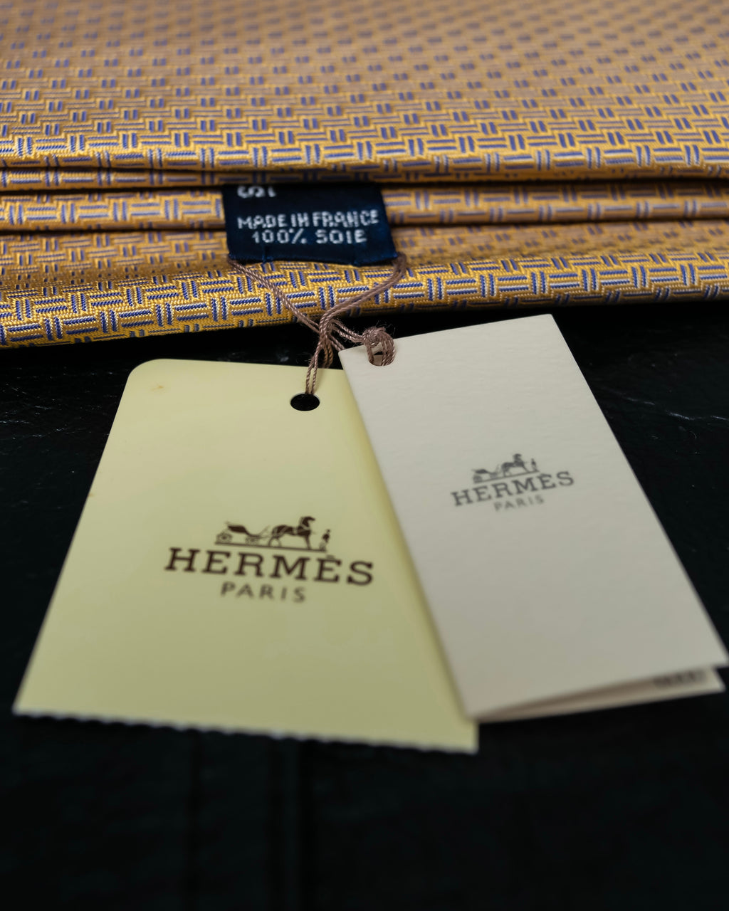 “HERMES” Double line patterned silk tie