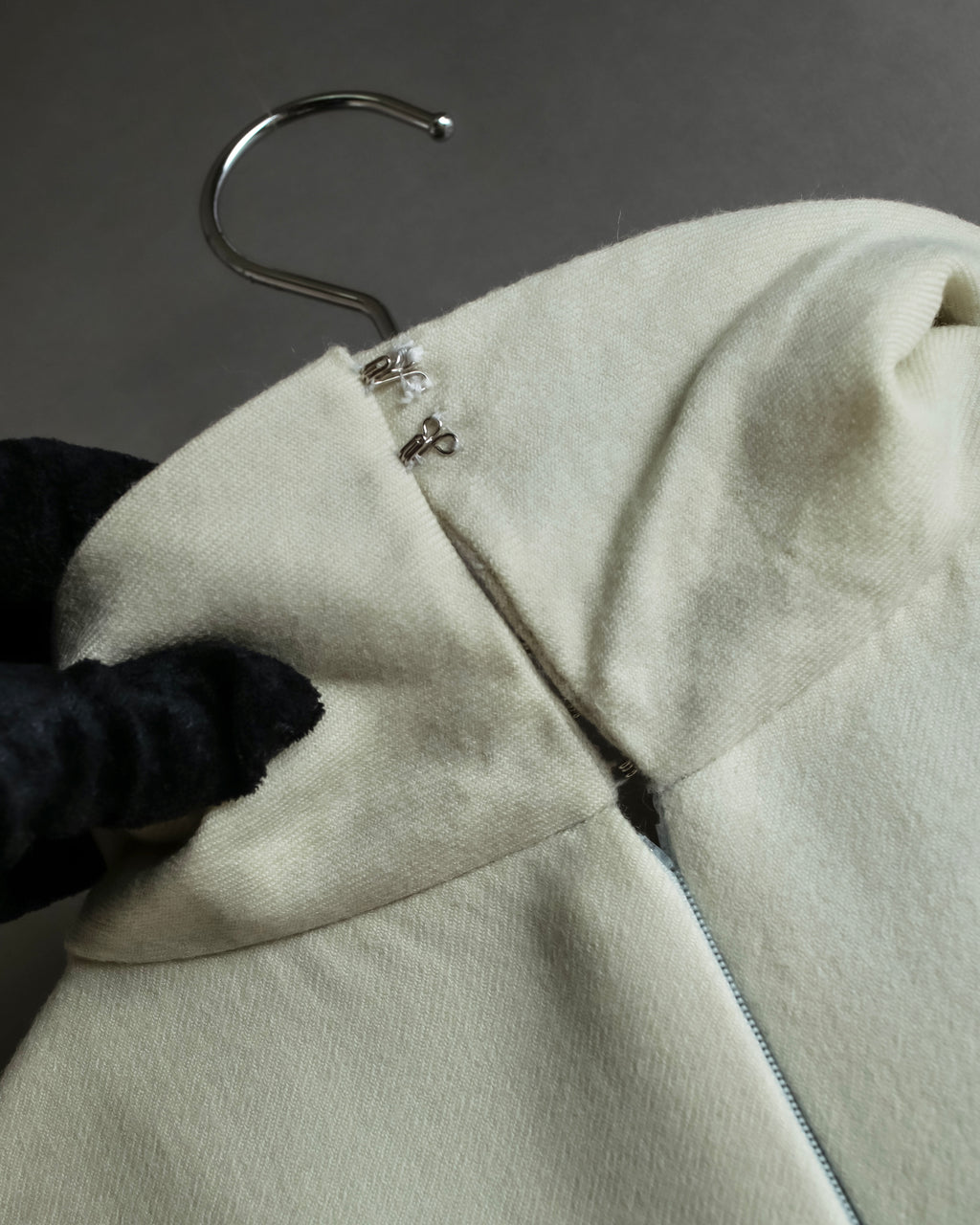 "VALENTINO" Belted design sleeveless long dress