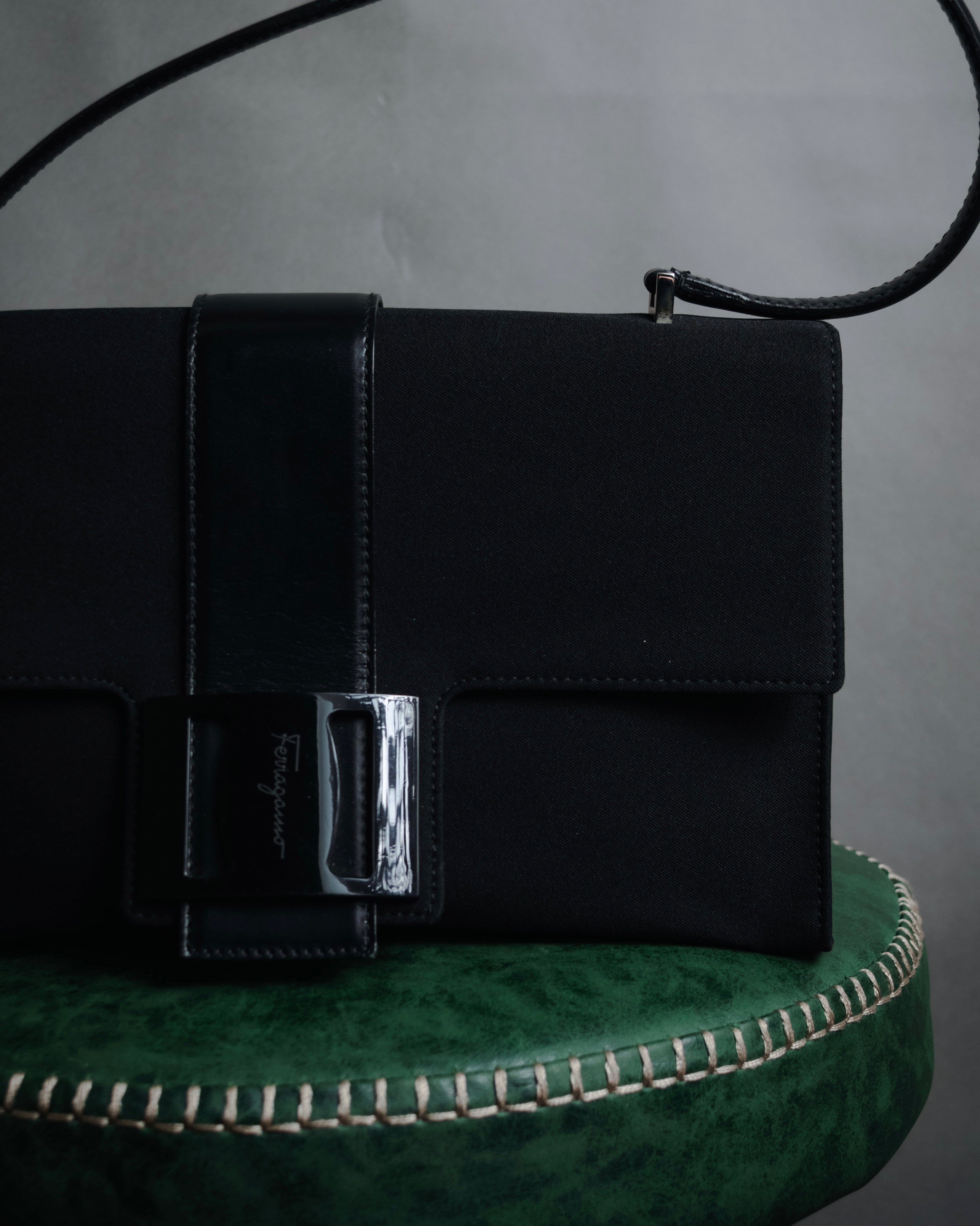 "Salvatore Ferragamo" 90’s-00’s Archive shoe embossed leather shoulder bag