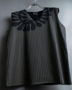 "FENDI" Logo print V-neck sleeveless top