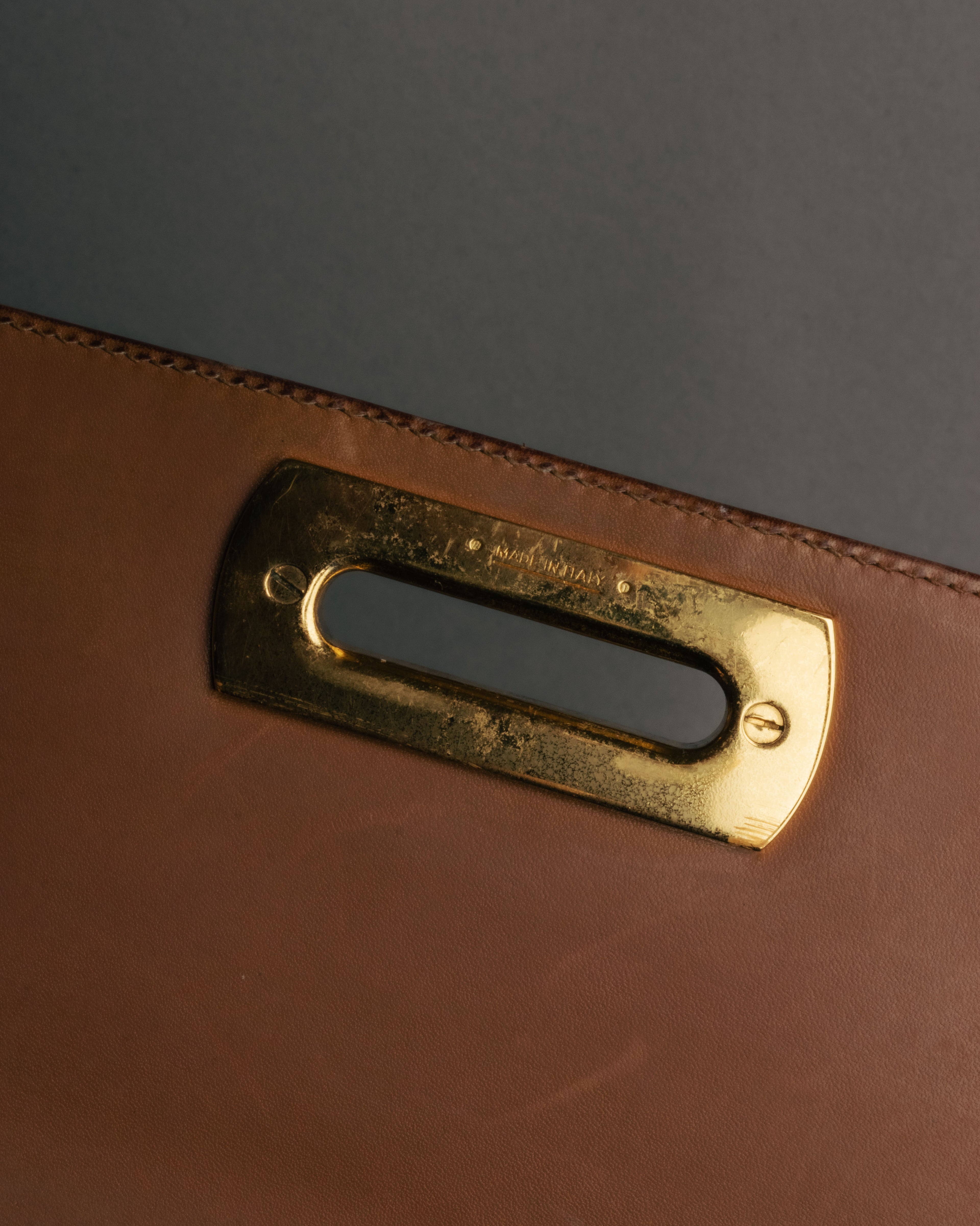 -SPECIAL- “Salvatore Ferragamo” 90’s lizard leather gancini 2way flap bag