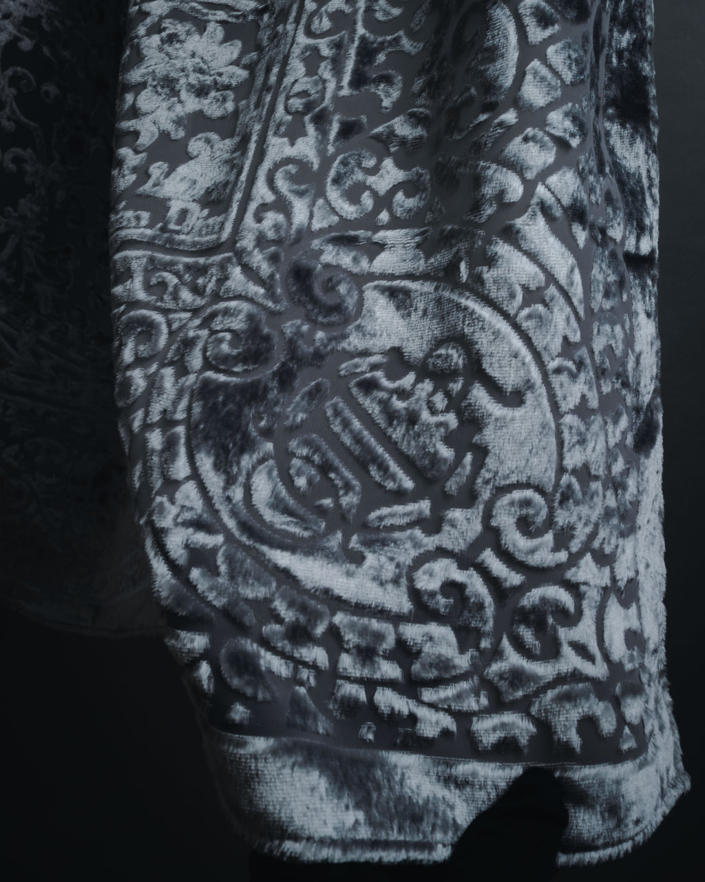 "Christian Dior" 80’s-90’s Burnout velvet arabesque logo stole