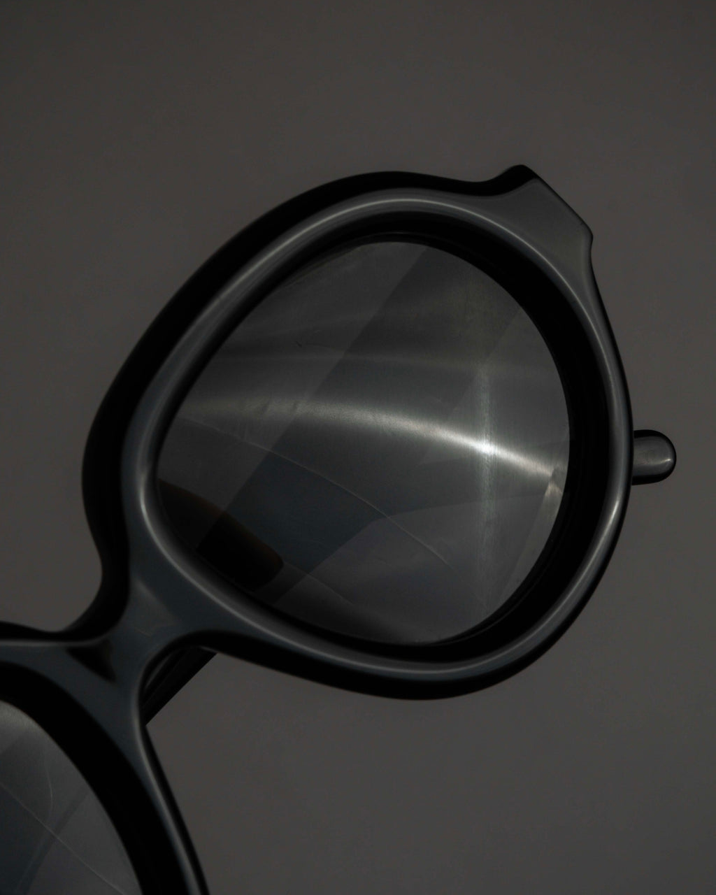 "LOEWE" Thick rim oval frame sunglasses