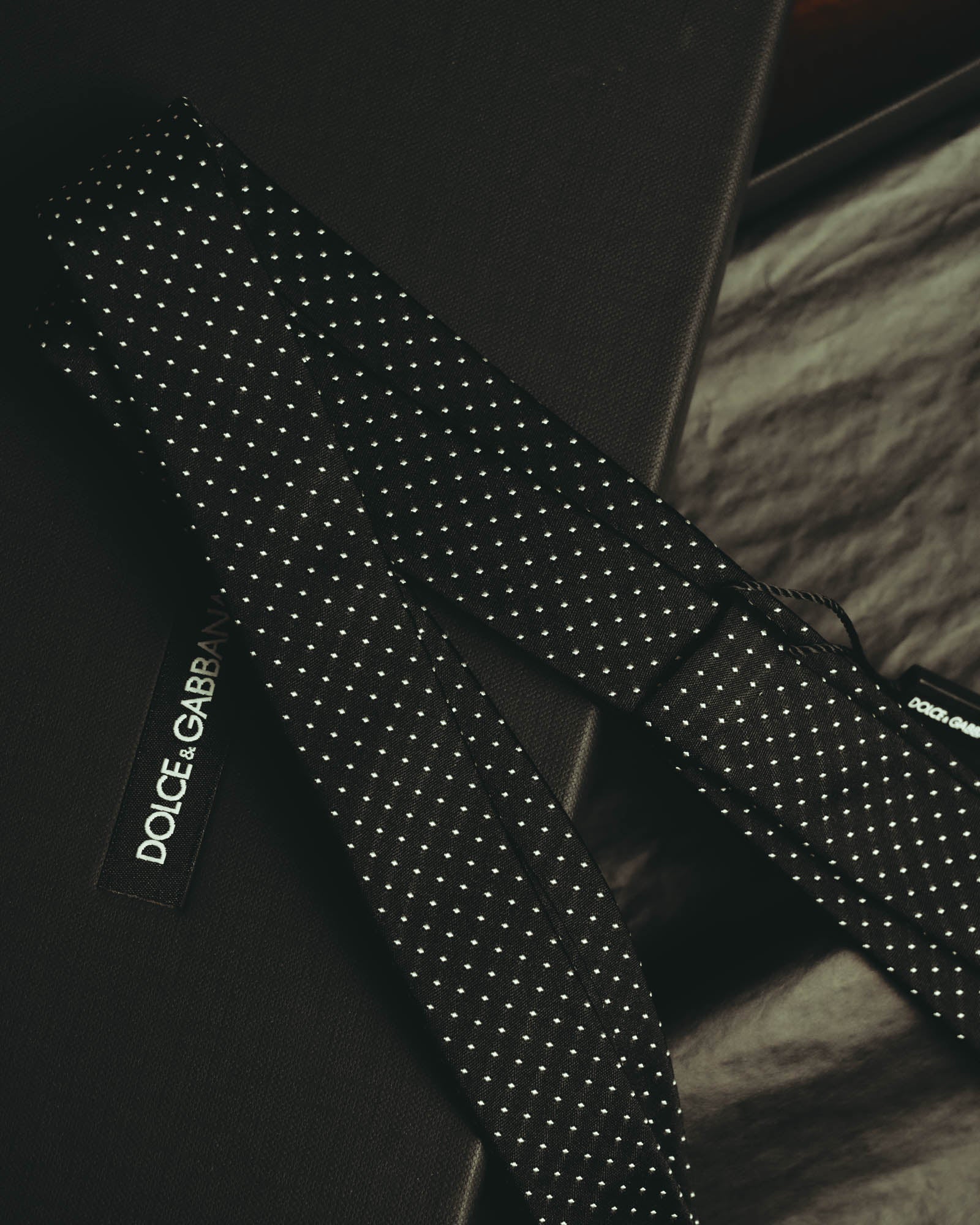 "Dolce & Gabbana" 10's-20's Slim polka dot silk necktie