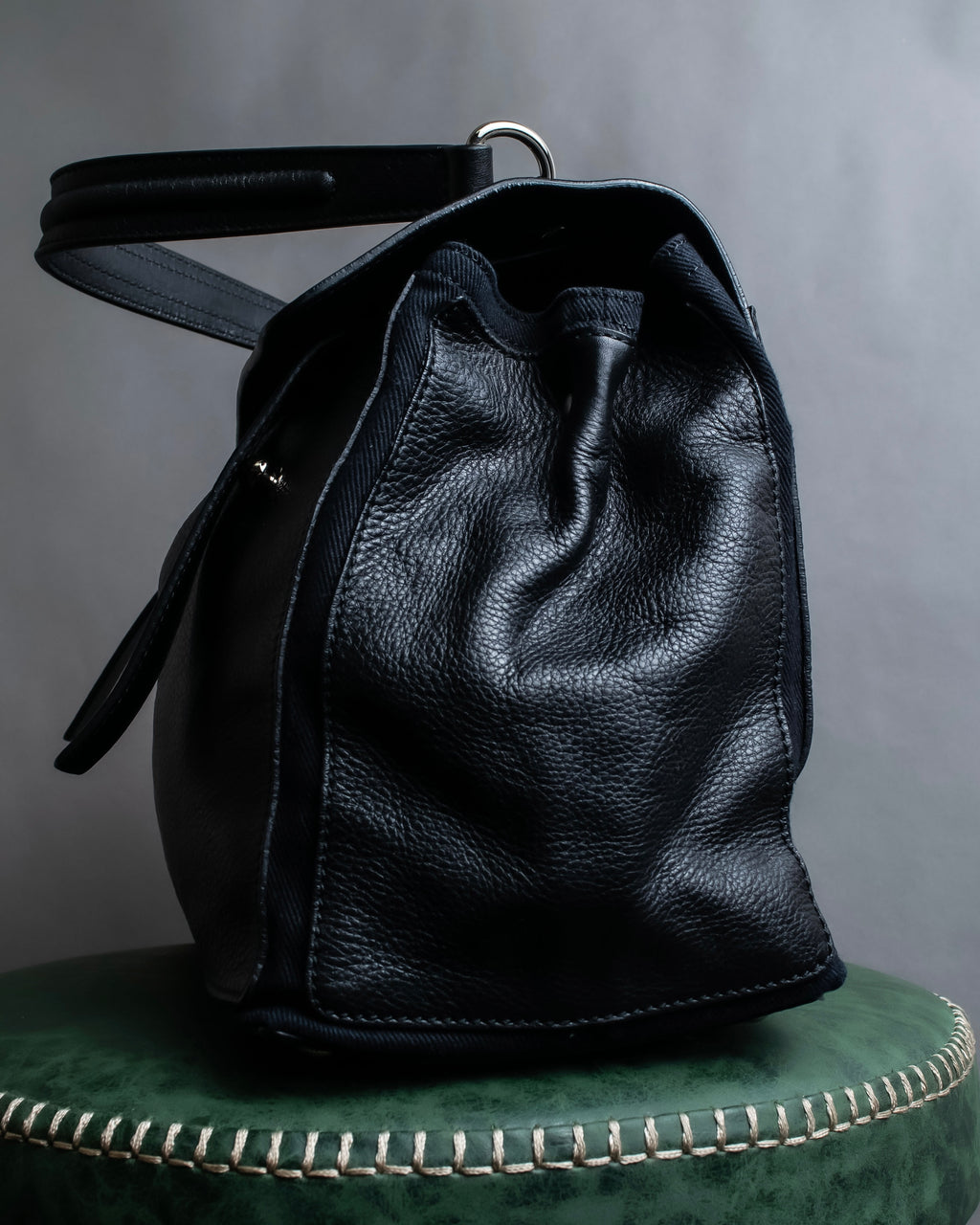 "YVES SAINT LAURENT" Muse Two series grain leather one-handle bag