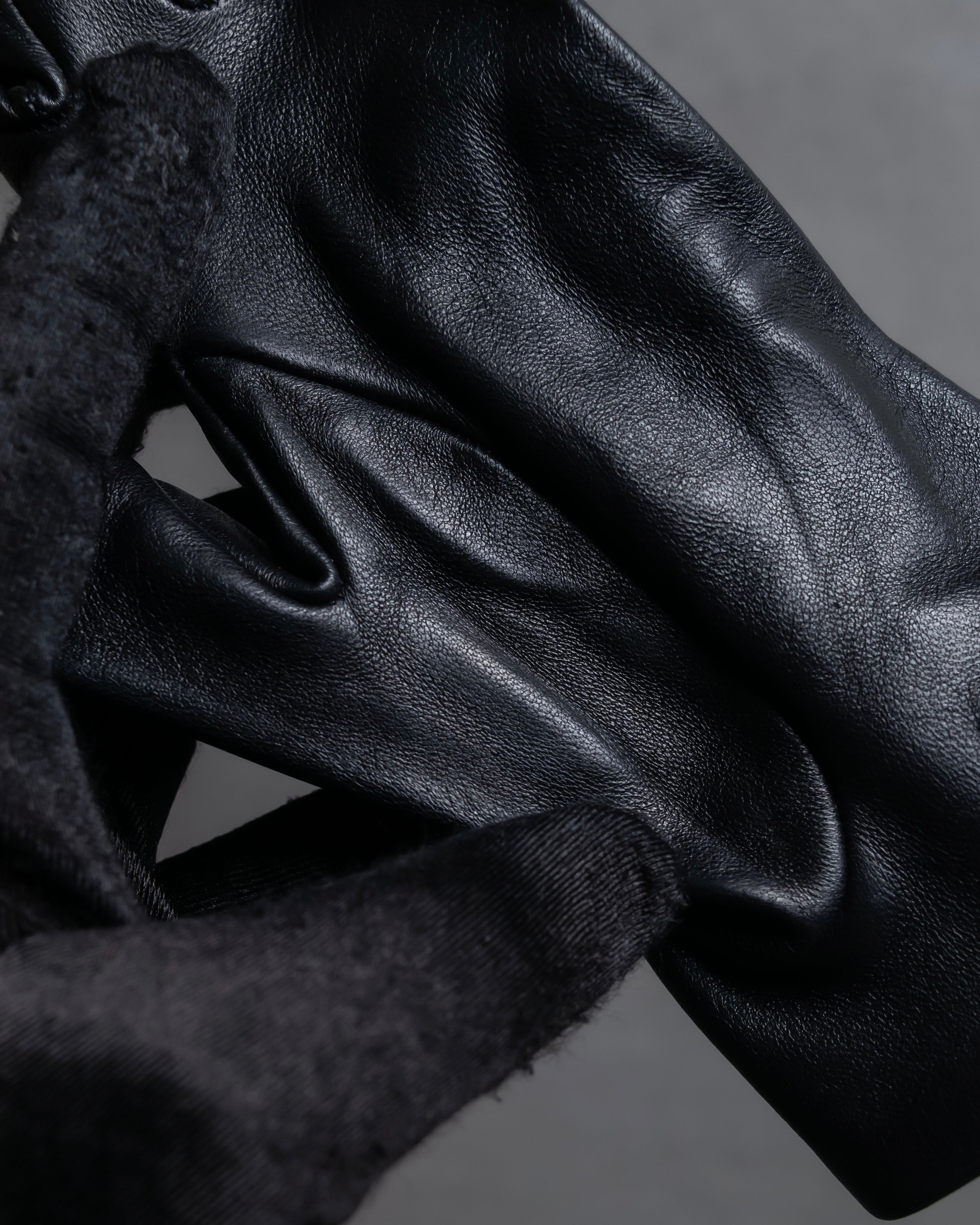 "HERMES" Stud &amp; ring design anjo leather gloves