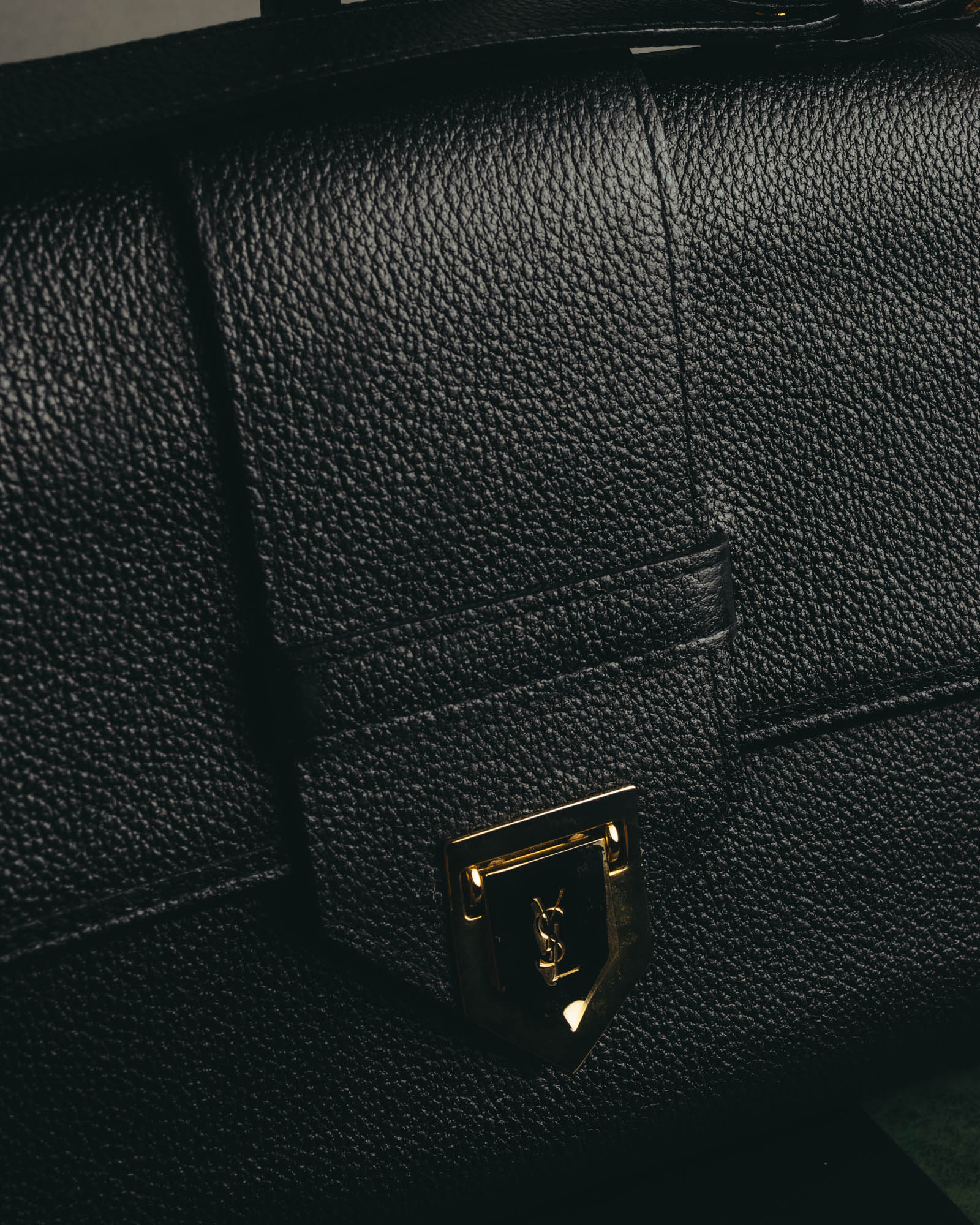 “Yves Saint Laurent” 90’s-00’s Cassandra logo one shoulder leather bag