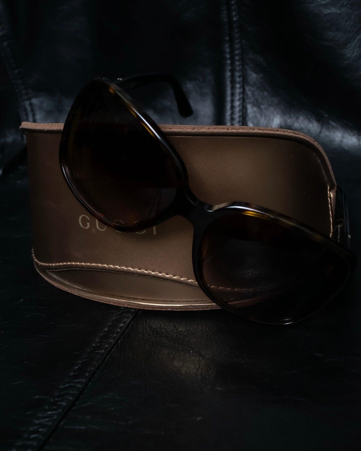 "GUCCI" Dark brown GG accent sunglasses