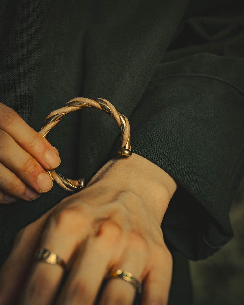 -SPECIAL- "Hermès" Twisted cuff bracelet
