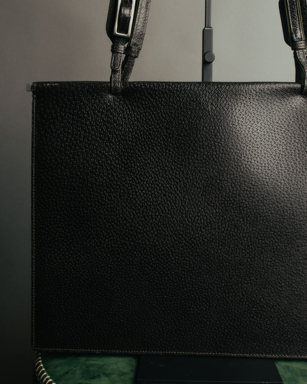 “GUCCI” 90’s structured box leather handbag