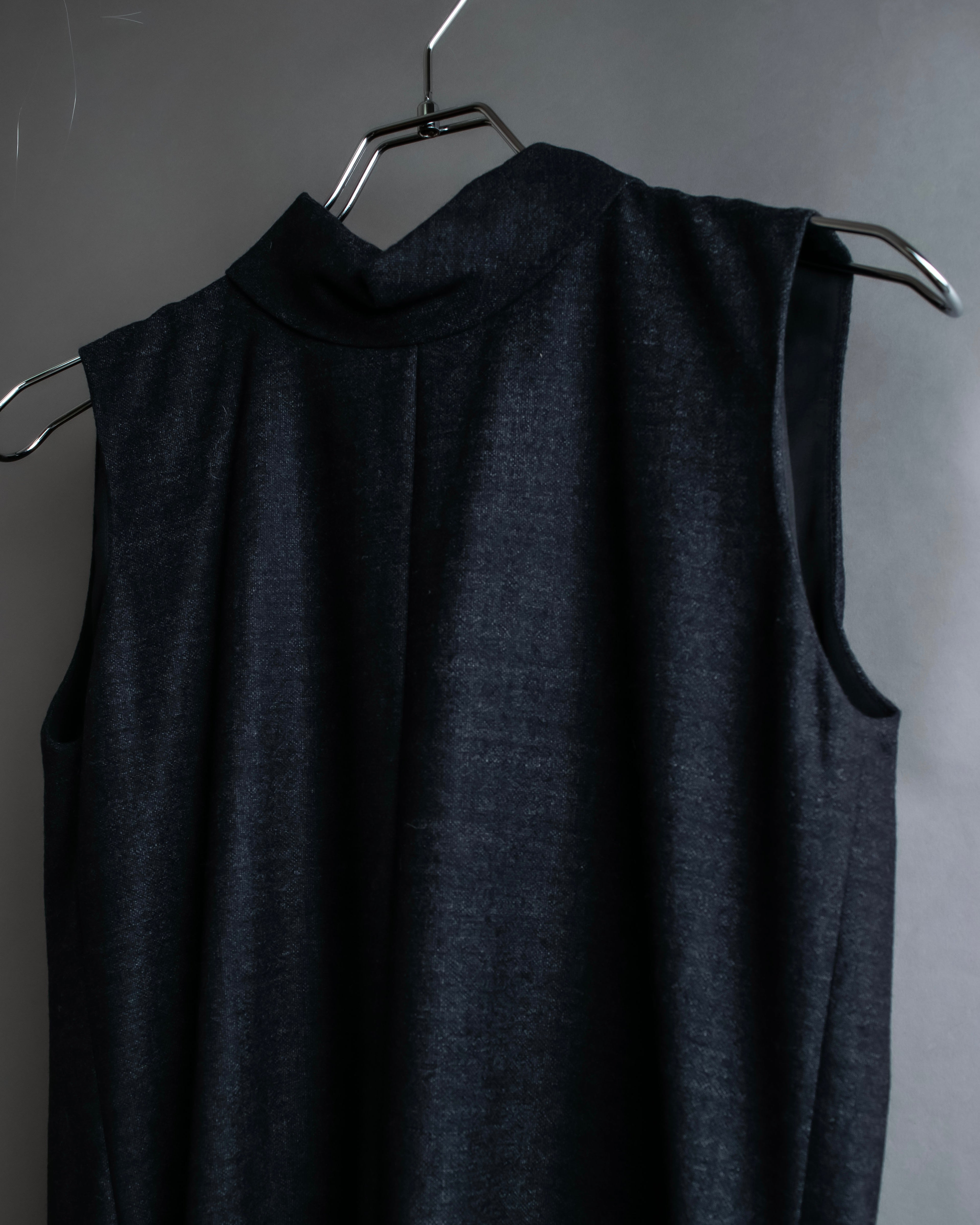 "MAISON MARGIELA" 16AW Deep tuck design sleeveless dress