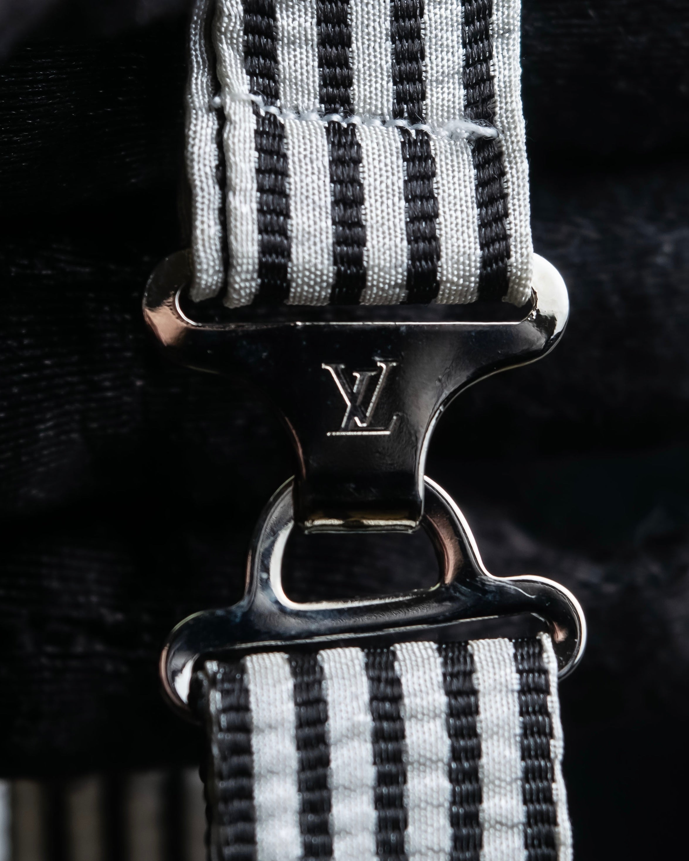 "LOUIS VUITTON" Black＆white color striped bow tie