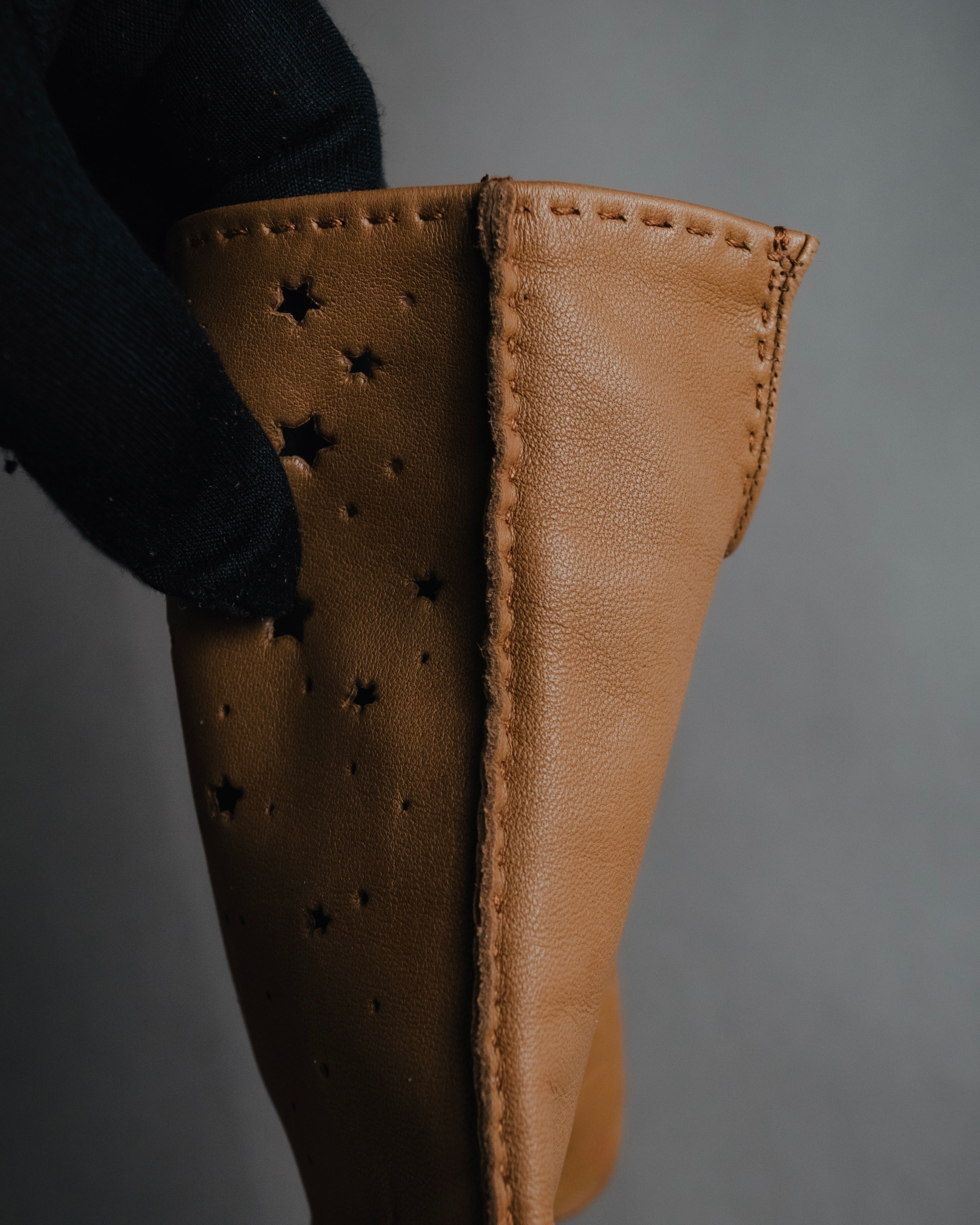–SPECIAL– "HERMES"
Star perforated leather dress gloves