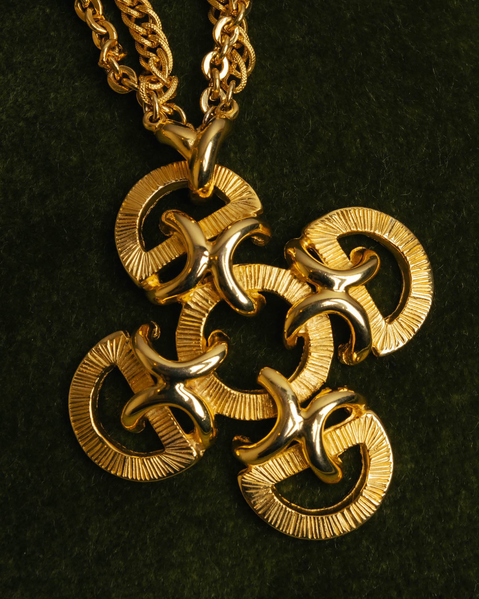 -SPECIAL- “Lucien Piccard” 70’s-80’s Gold tone cross pendant necklace