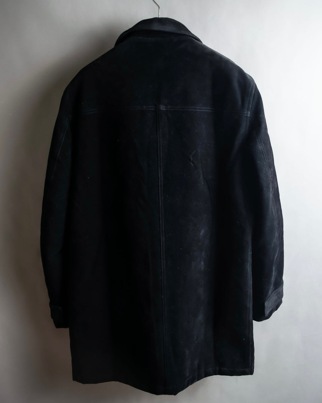 "VERSACE sport"
Stand collar double zipper suede blouson