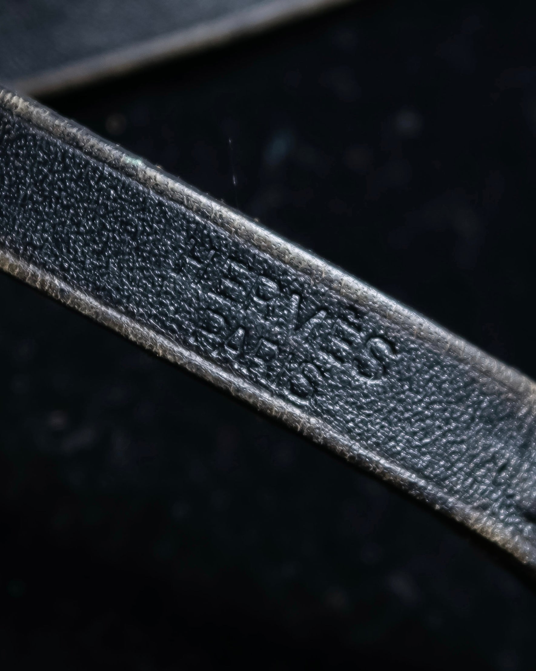 "HERMES" Single pin buckle leather narrow bracelet