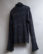 "ISSEY MIYAKE" Layered design high neck delicate knit