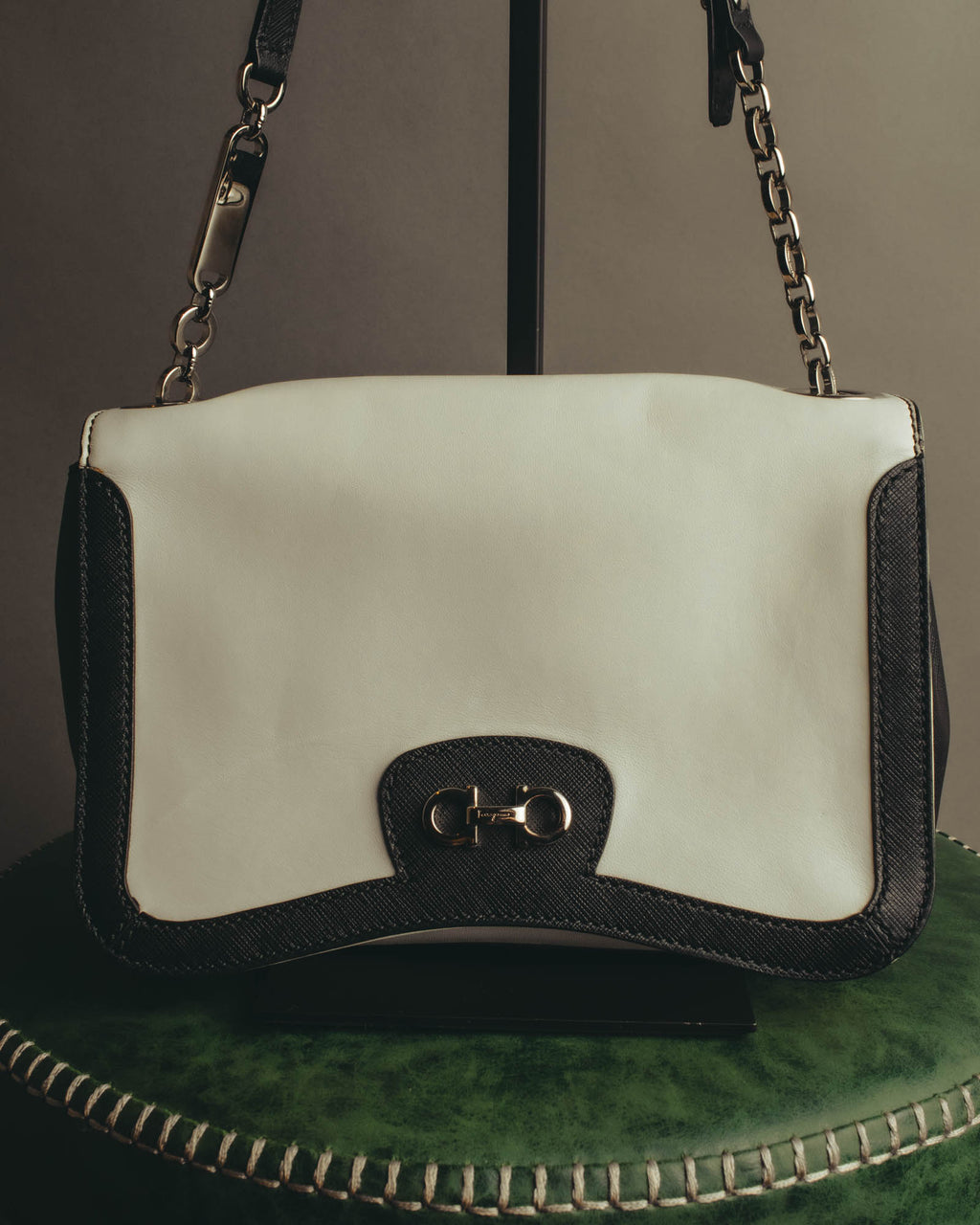 "Salvatore Ferragamo" 10's Bicolor leather chain shoulder bag
