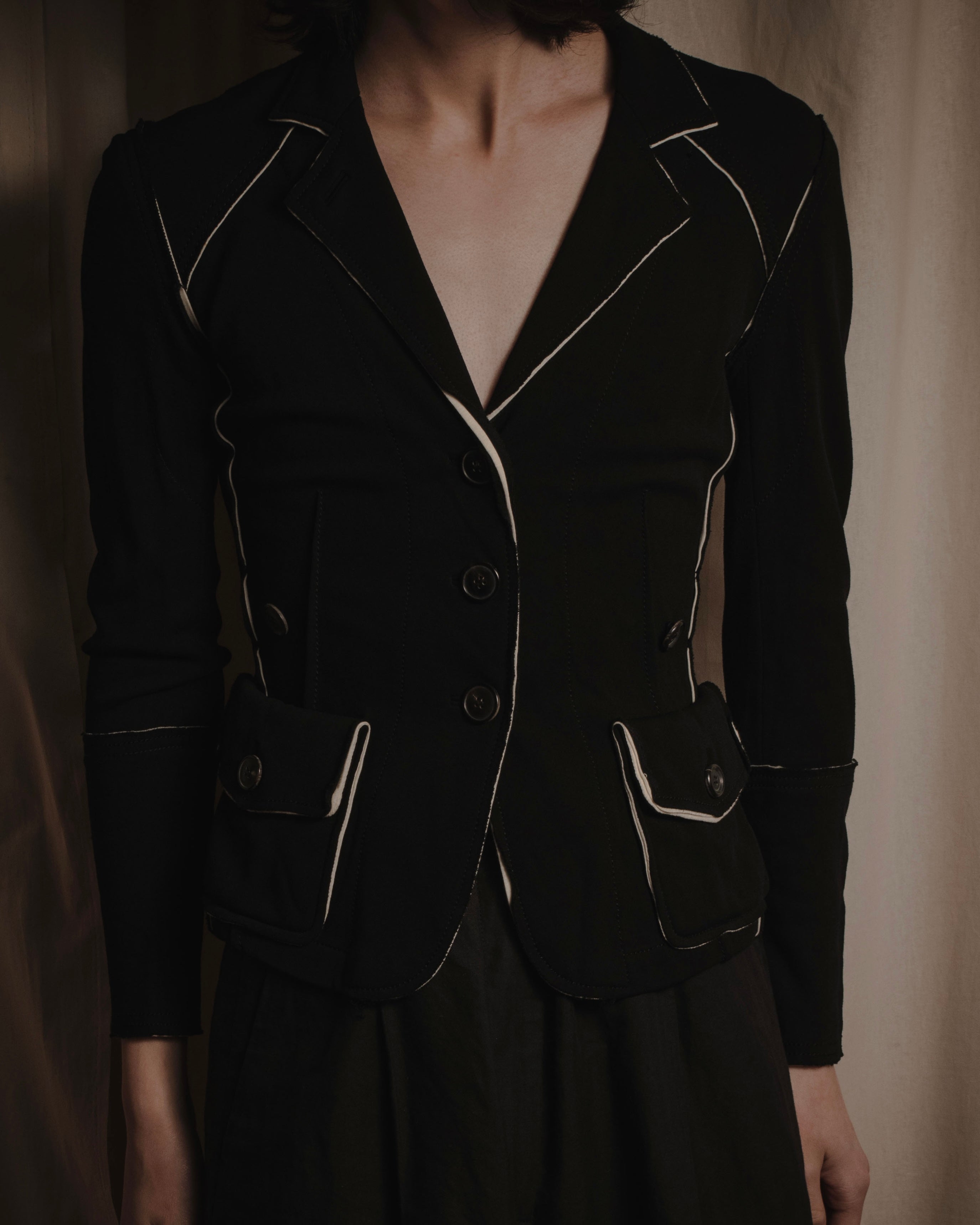 "Donna Karan" Contrast piped tailored jacket