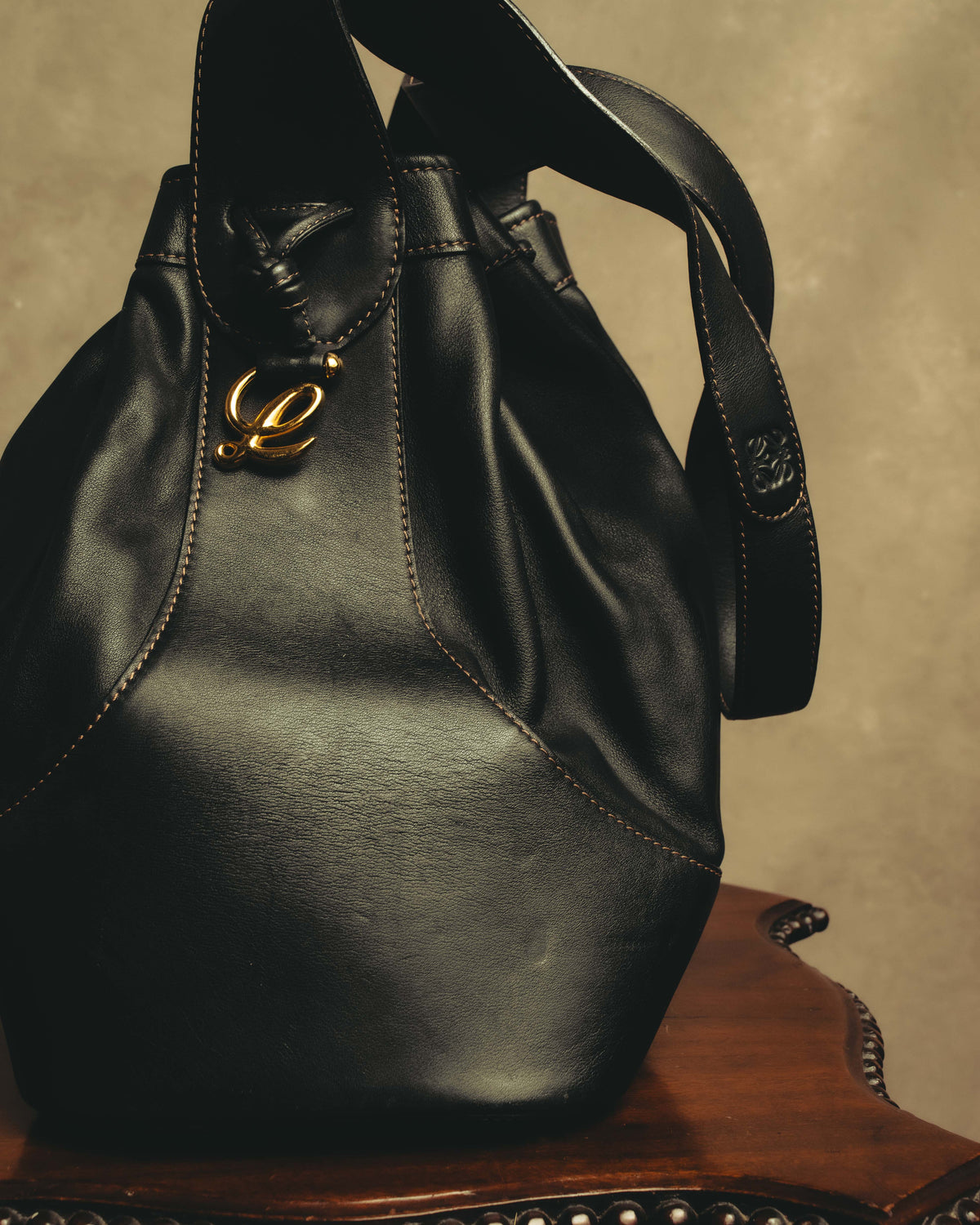 "LOEWE" 90's-10's classic drawstring shoulder bag