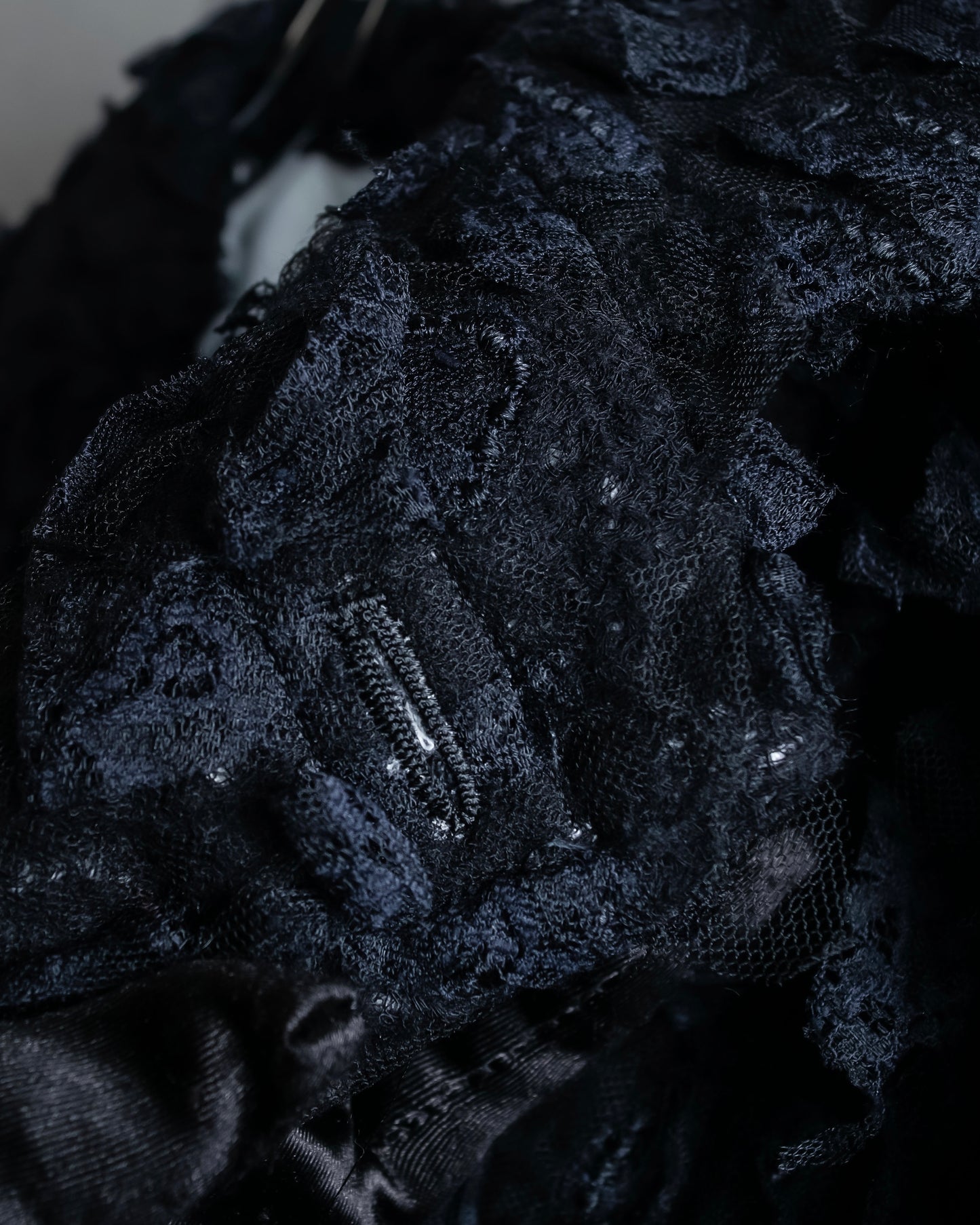 "COMME des GARCONS" 23SS Tiered lace detail evening tailcoat