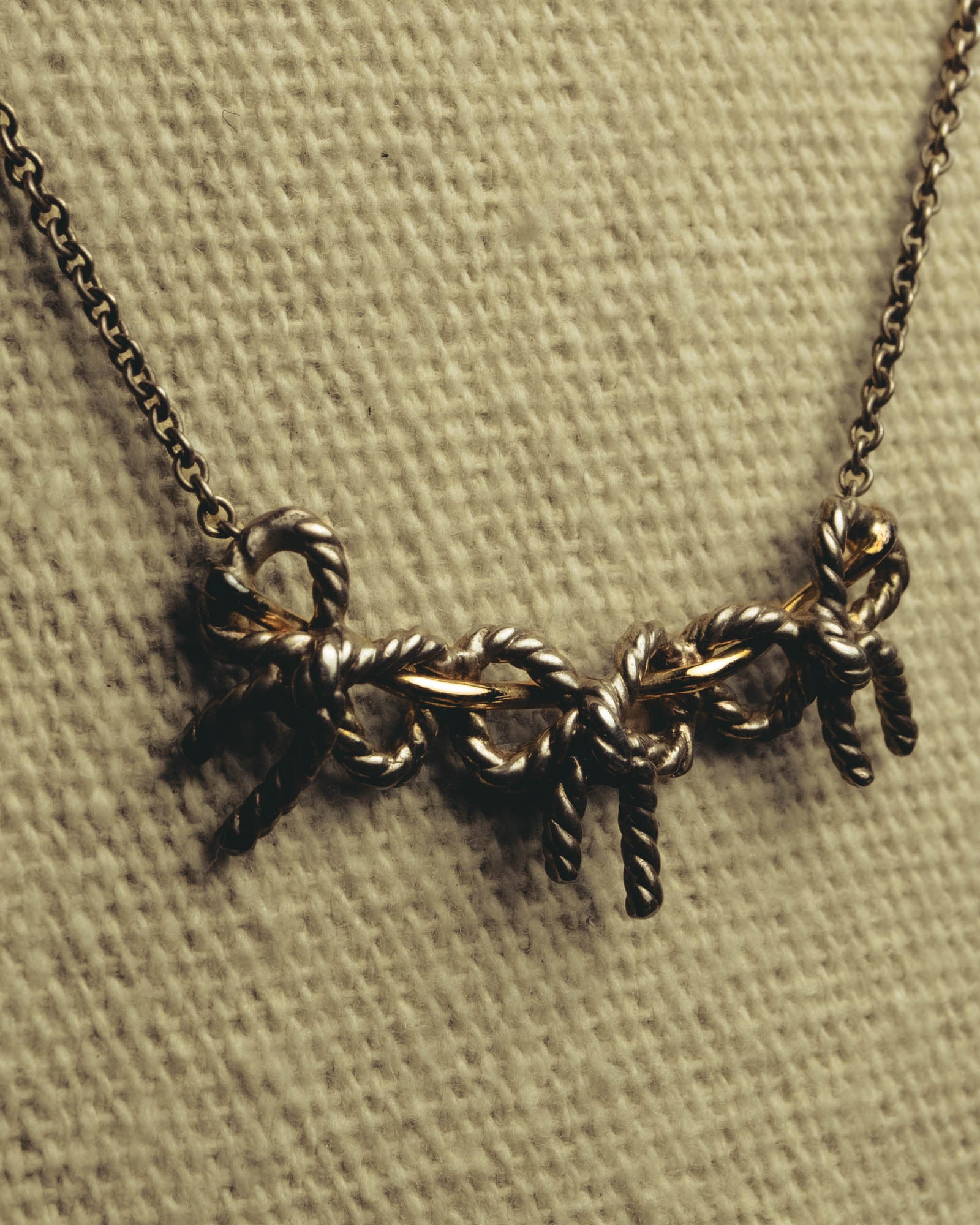"Tiffany & Co." 80's-90's Sculptural triple bow necklace