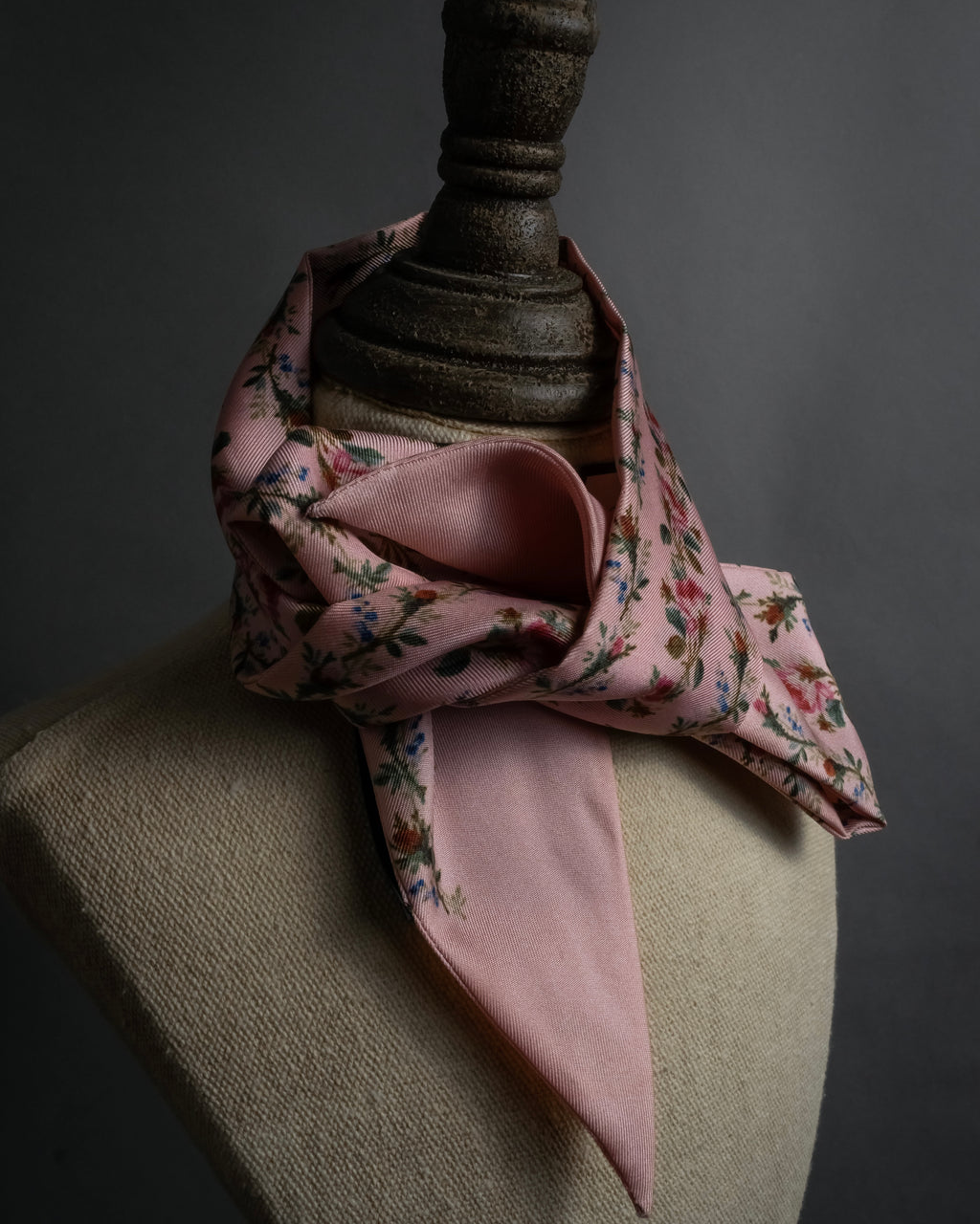 -SPECIAL- "GUCCI" Michele design floral print silk twilly scarf