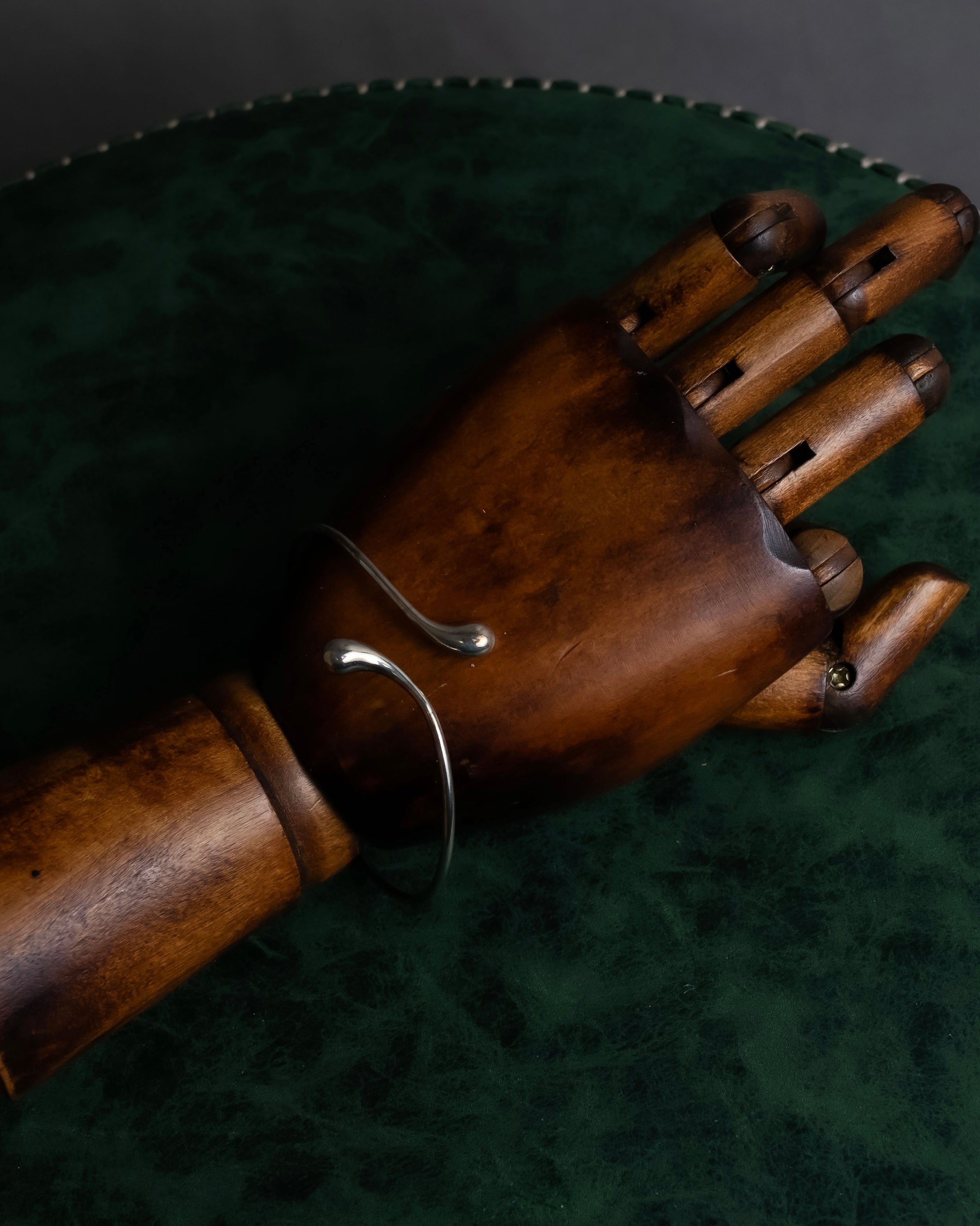 "Tiffany&Co" Elsa Peretti teardrop silver bangle