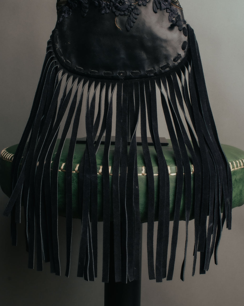 -SPECIAL- “VALENTINO GARAVANI” 2014-2016 lace embellished fringe frame bag