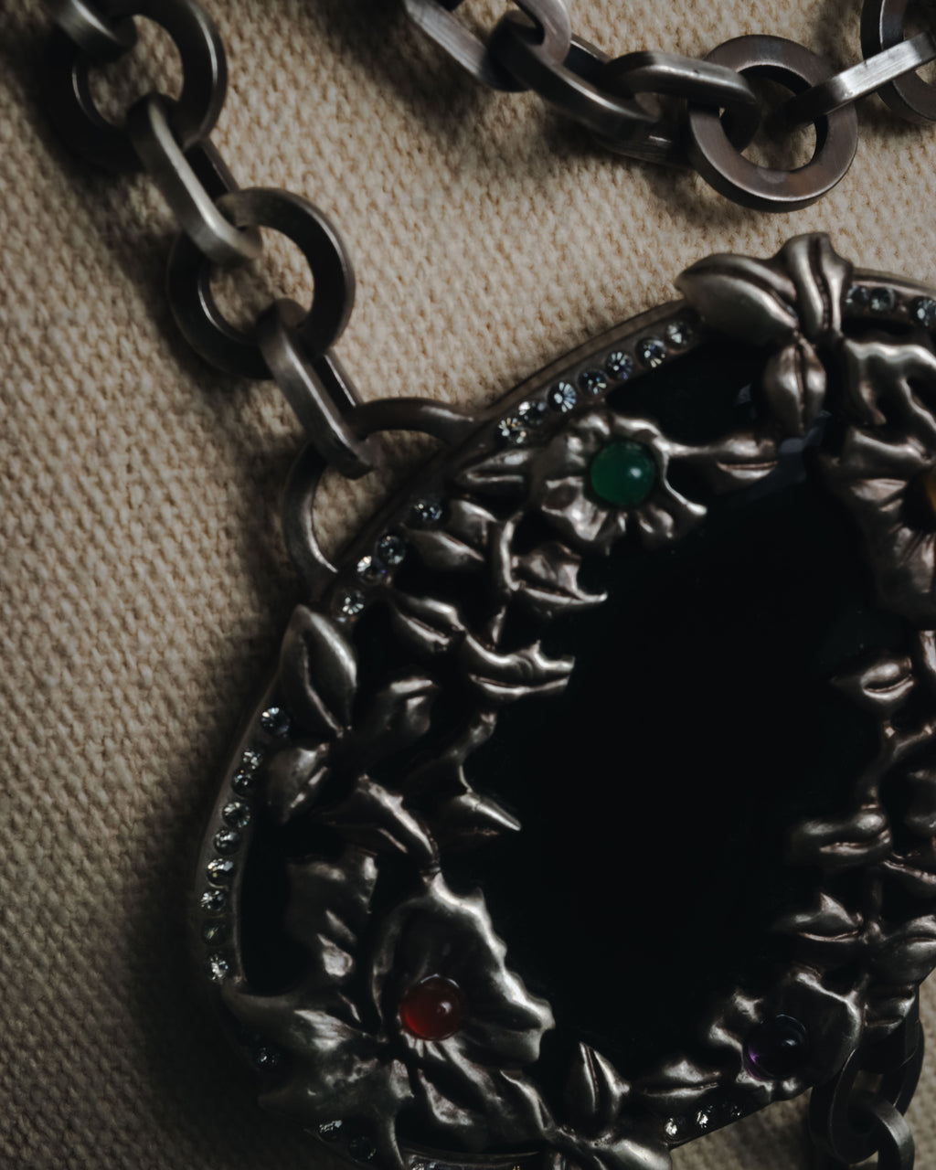 "VALENTINO GARAVANI" 2010’s dark romantic statement necklace＆belt