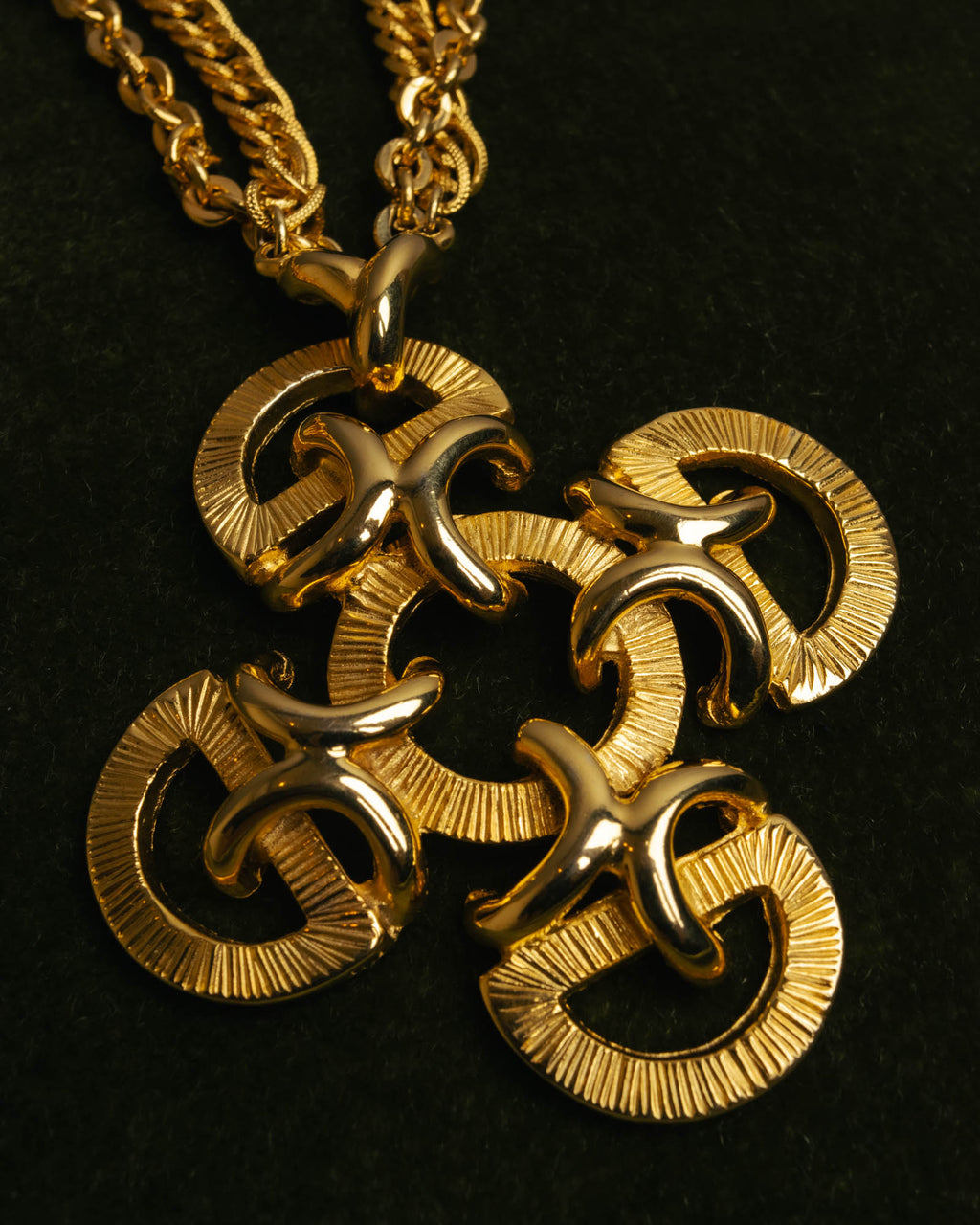-SPECIAL- “Lucien Piccard” 70’s-80’s Gold tone cross pendant necklace