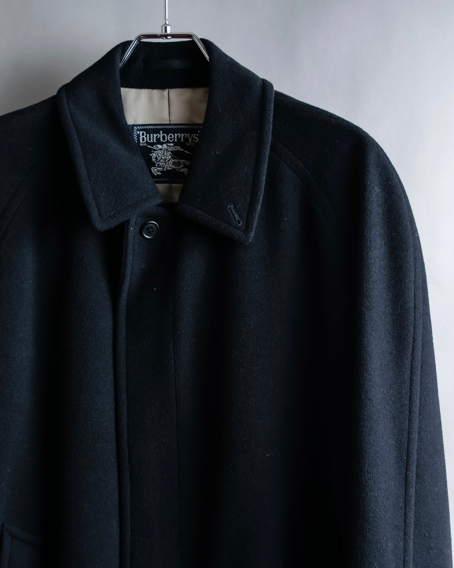 "BURBERRYS" Fly front cashmere blend soutien collar coat