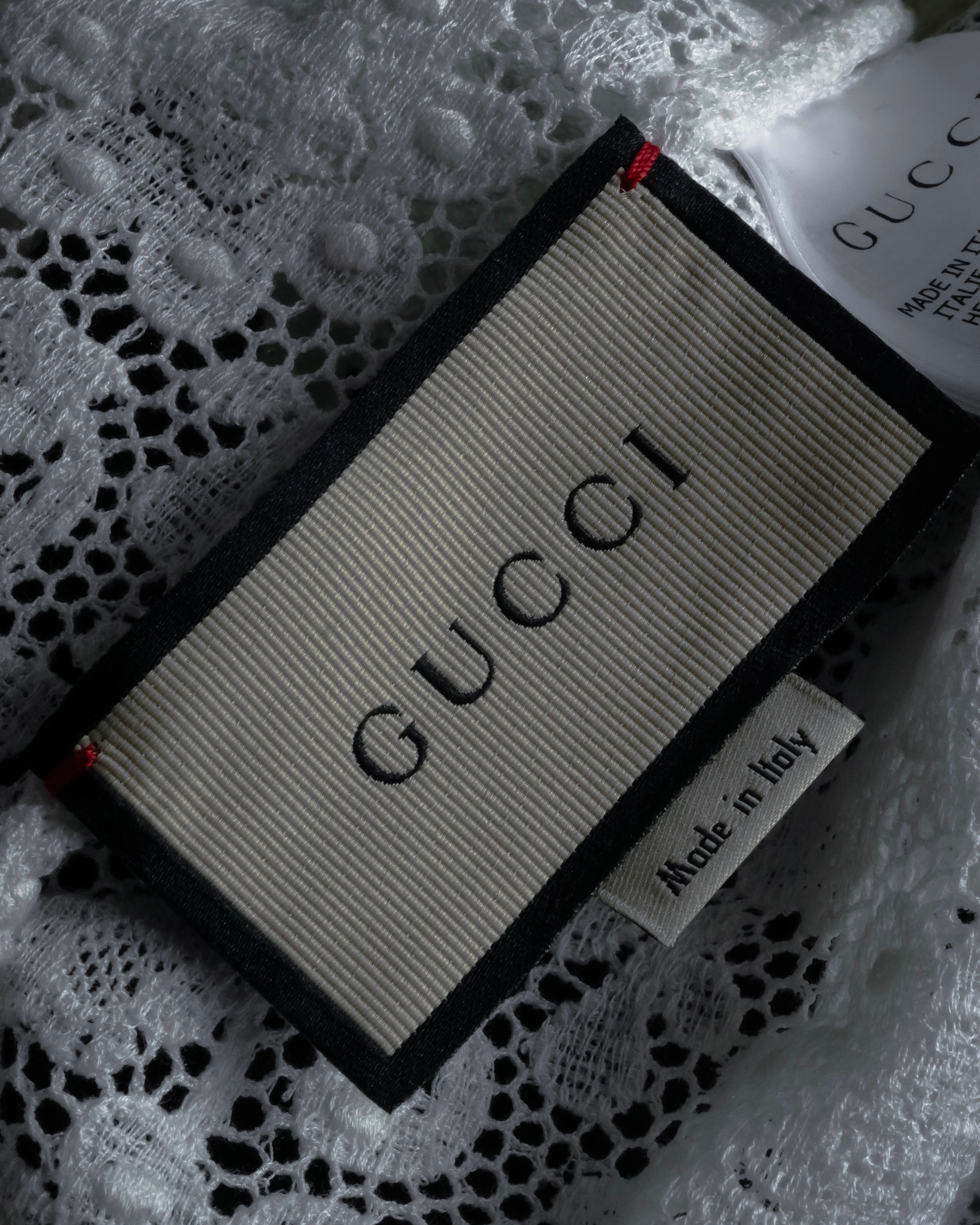 "GUCCI" Michele period floral lace design bow tie shirt