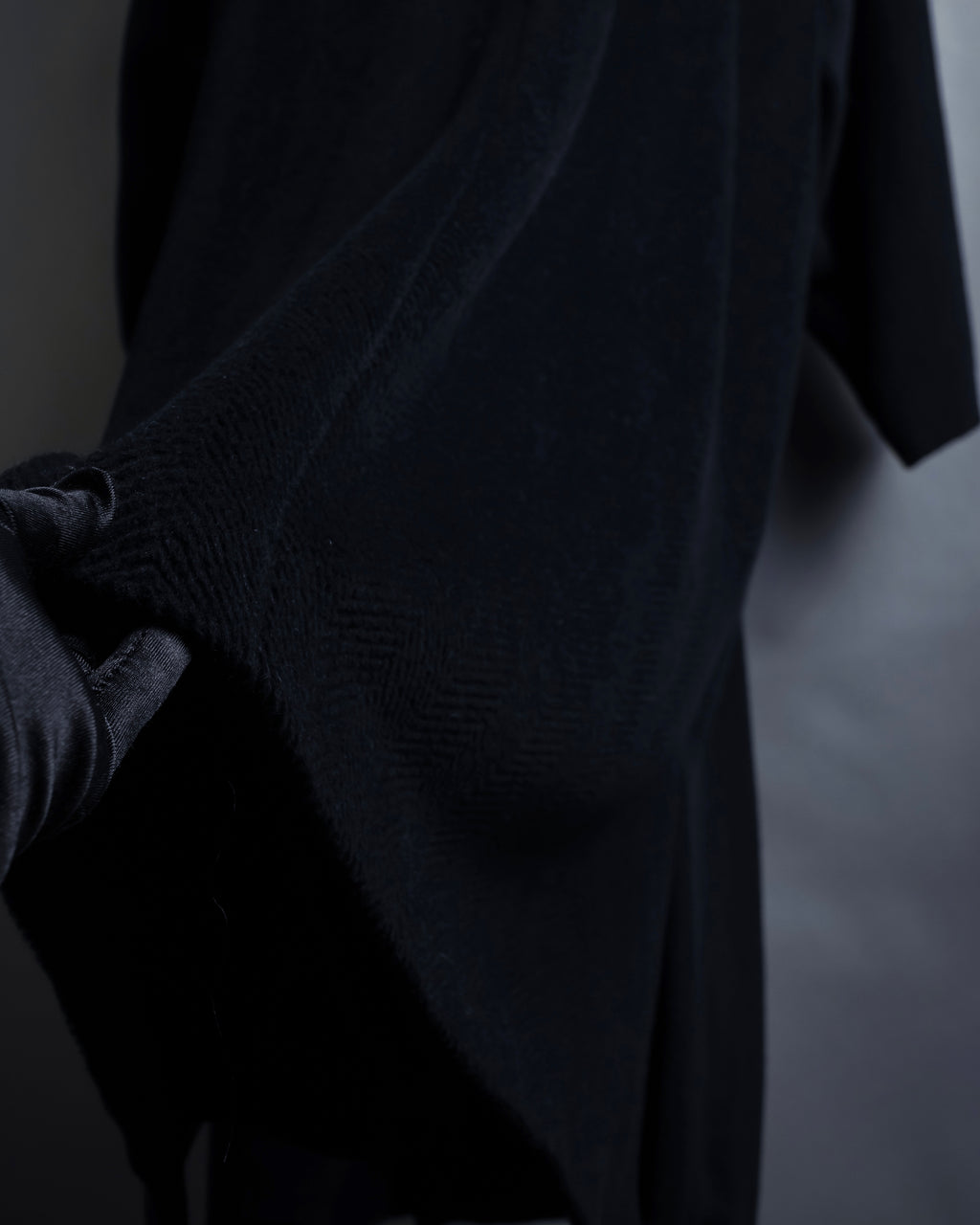 -SPECIAL- "YVES SAINT LAURENT"
80's-90's Raglan sleeves 100% angora stand collar coat