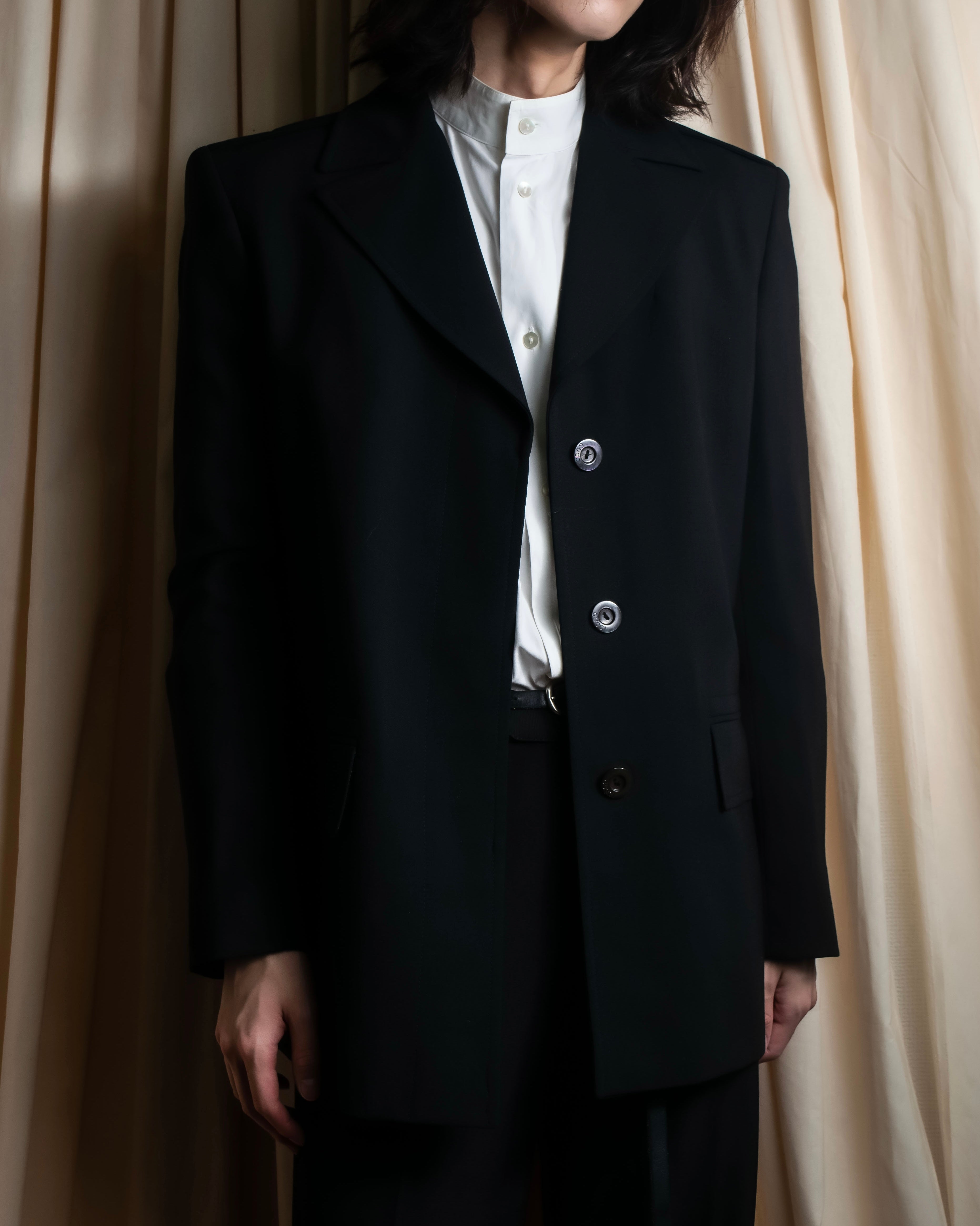 "GUCCI" 90's Beautiful draping fly-front tailored jacket