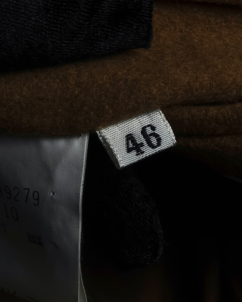 "BARBERINI" Classically tailored 100% cashmere chester coat