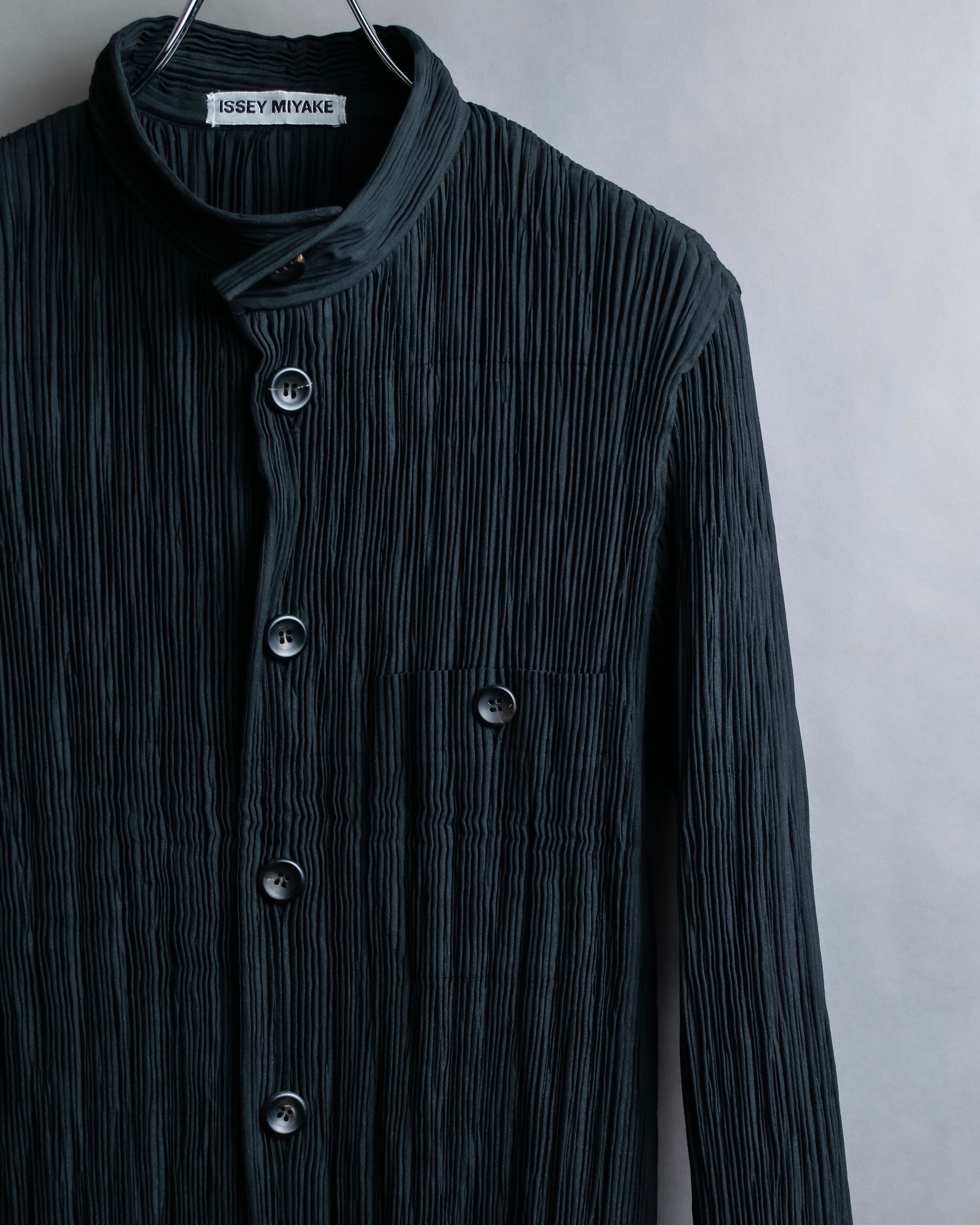 "ISSEY MIYAKE" Pleated vertical line shirt jacket