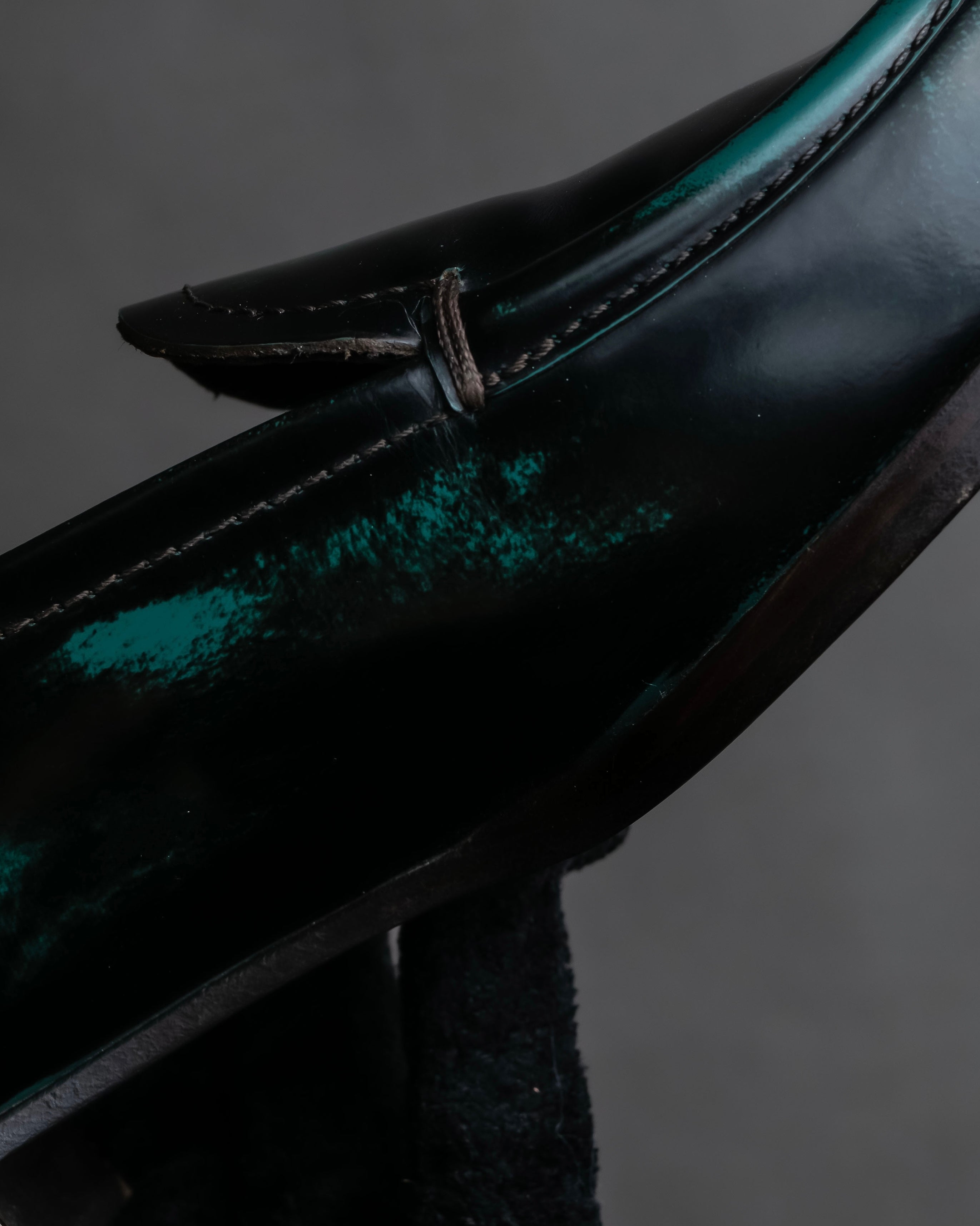 "BOTTEGA VENETA" Gradient emerald color leather loafers