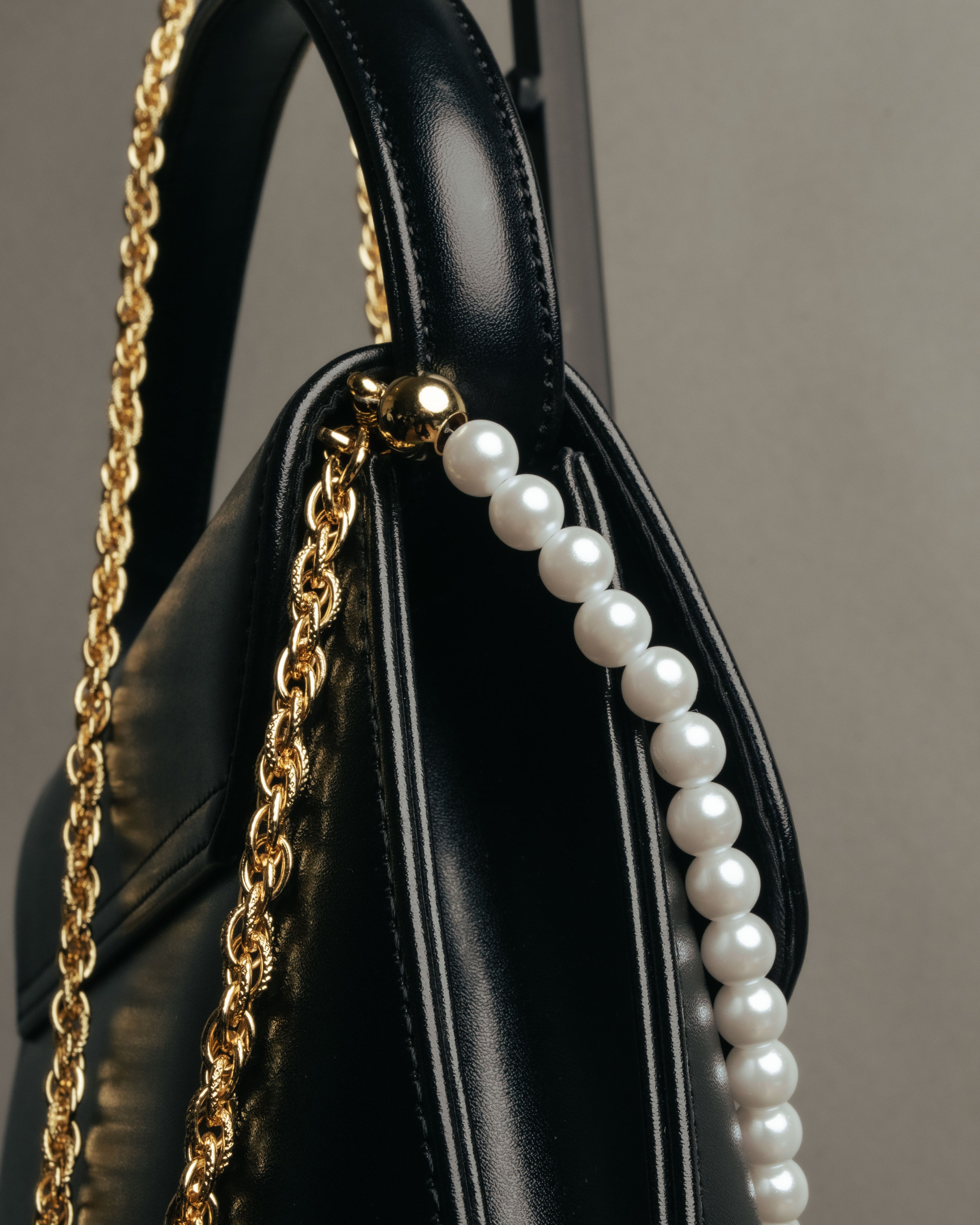 “VALENTINO CHRISTY” 80’s-90’s Pearl chain formal handbag