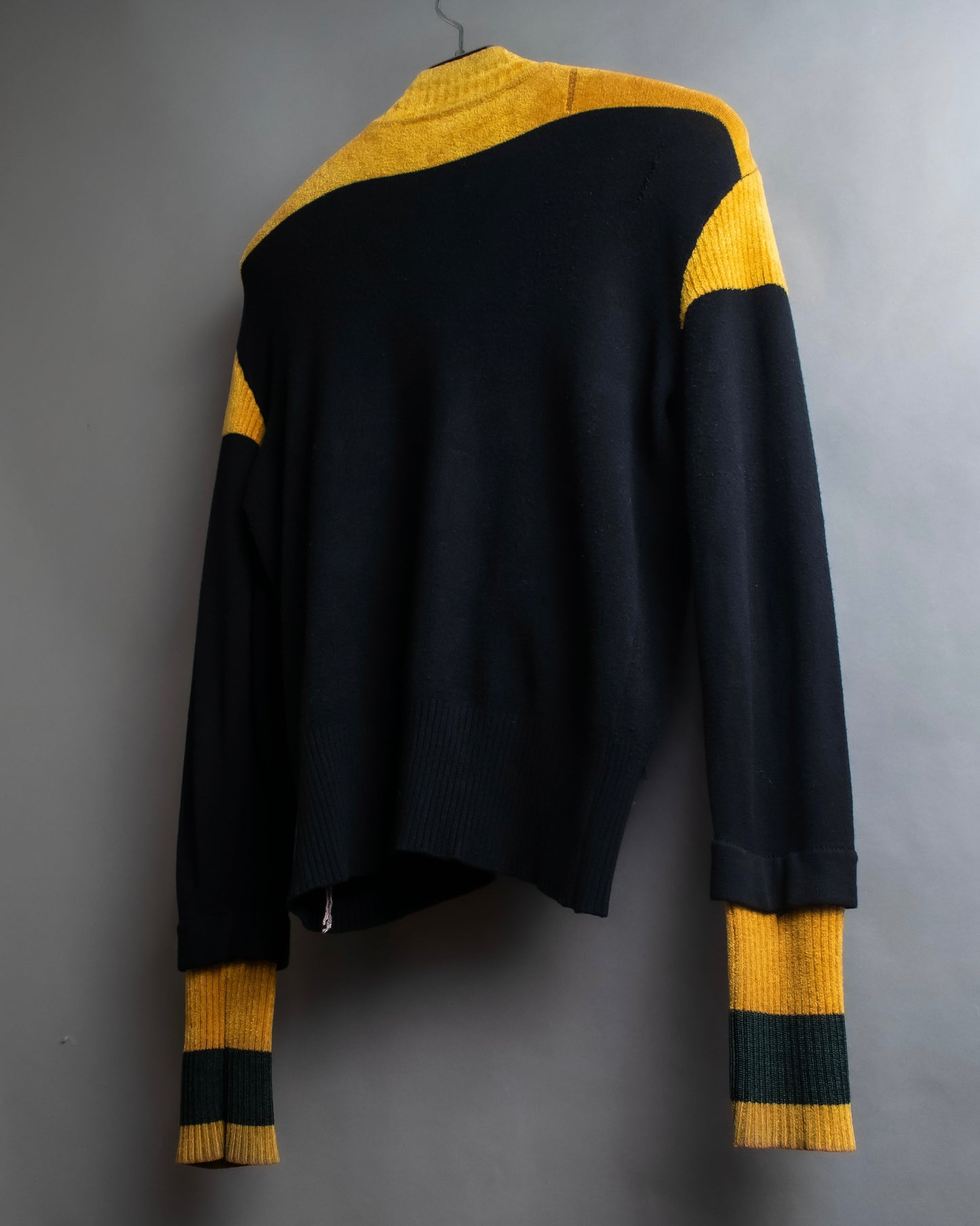 "Vivienne Westwood" Two-tone ribbed switching cardigan