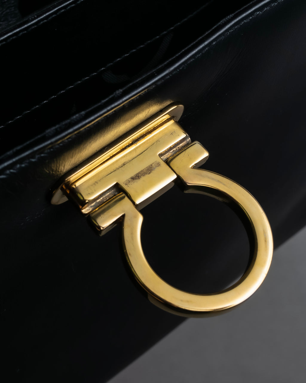 "Salvatore Ferragamo" Gancini motif leather hand bag