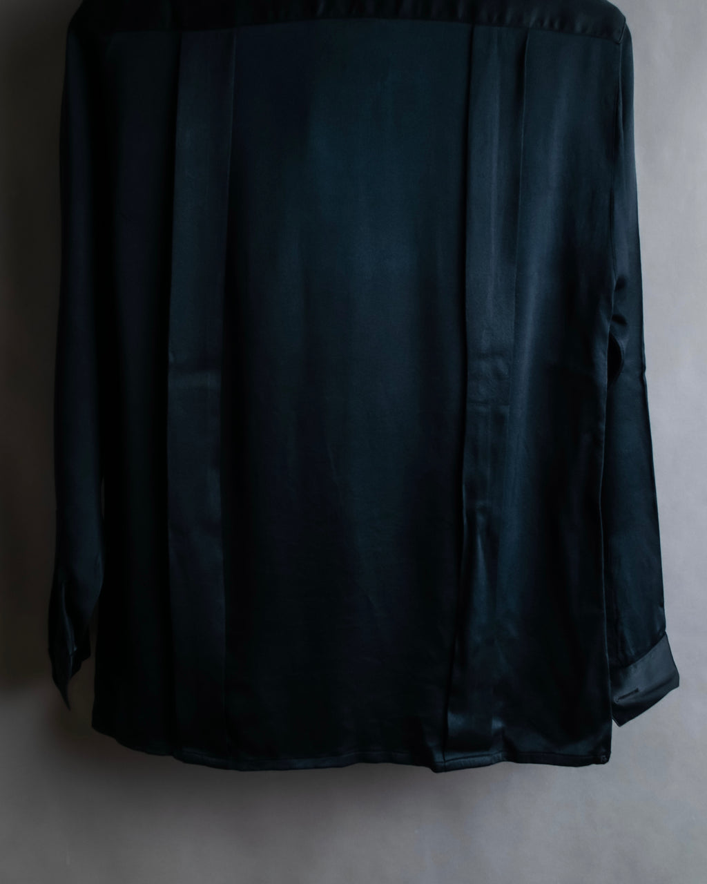 "CHANEL" Coco mark button design black glossy shirt