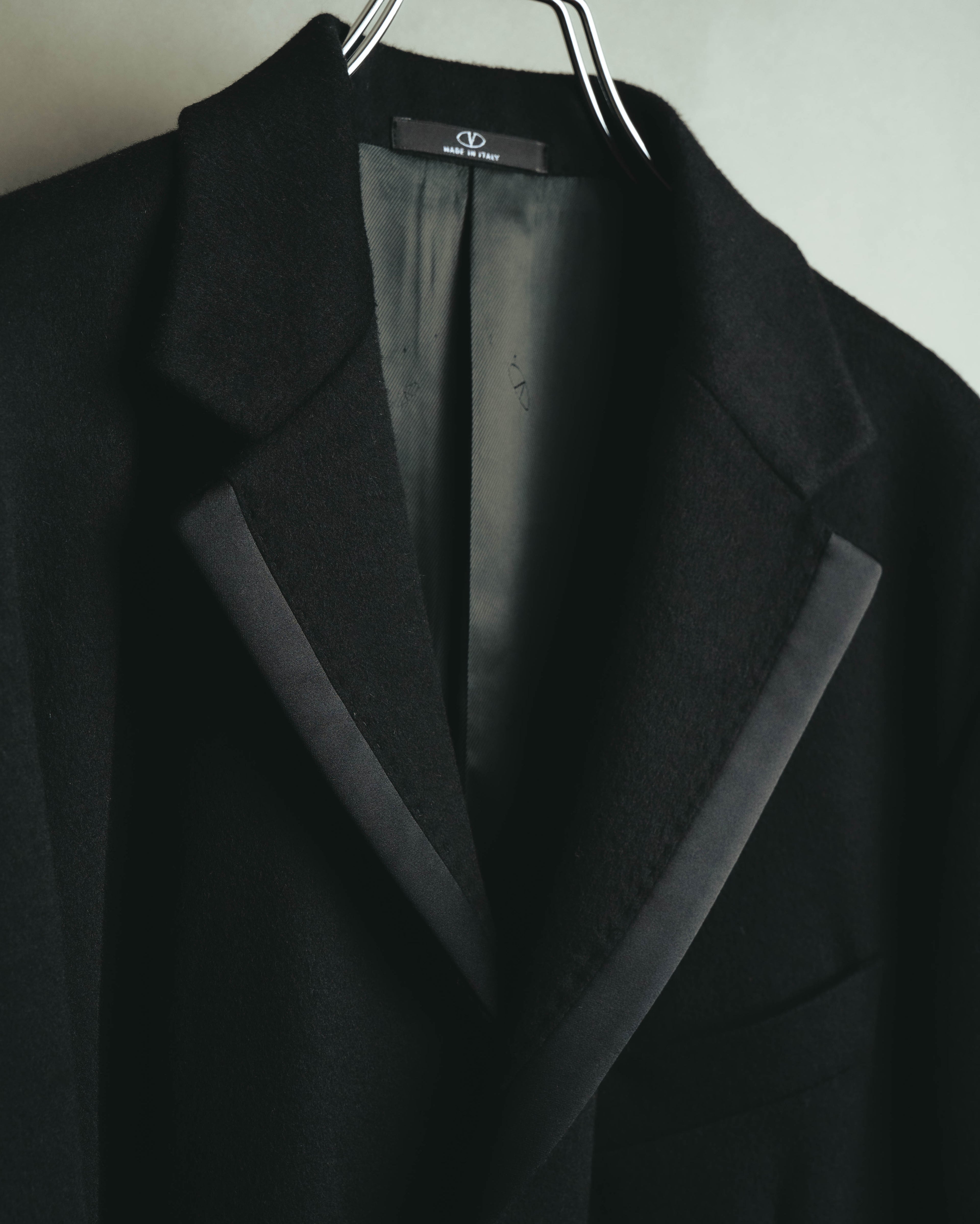 -SPECIAL- “VALENTINO” 2000’s Satin lapel single breasted wool coat